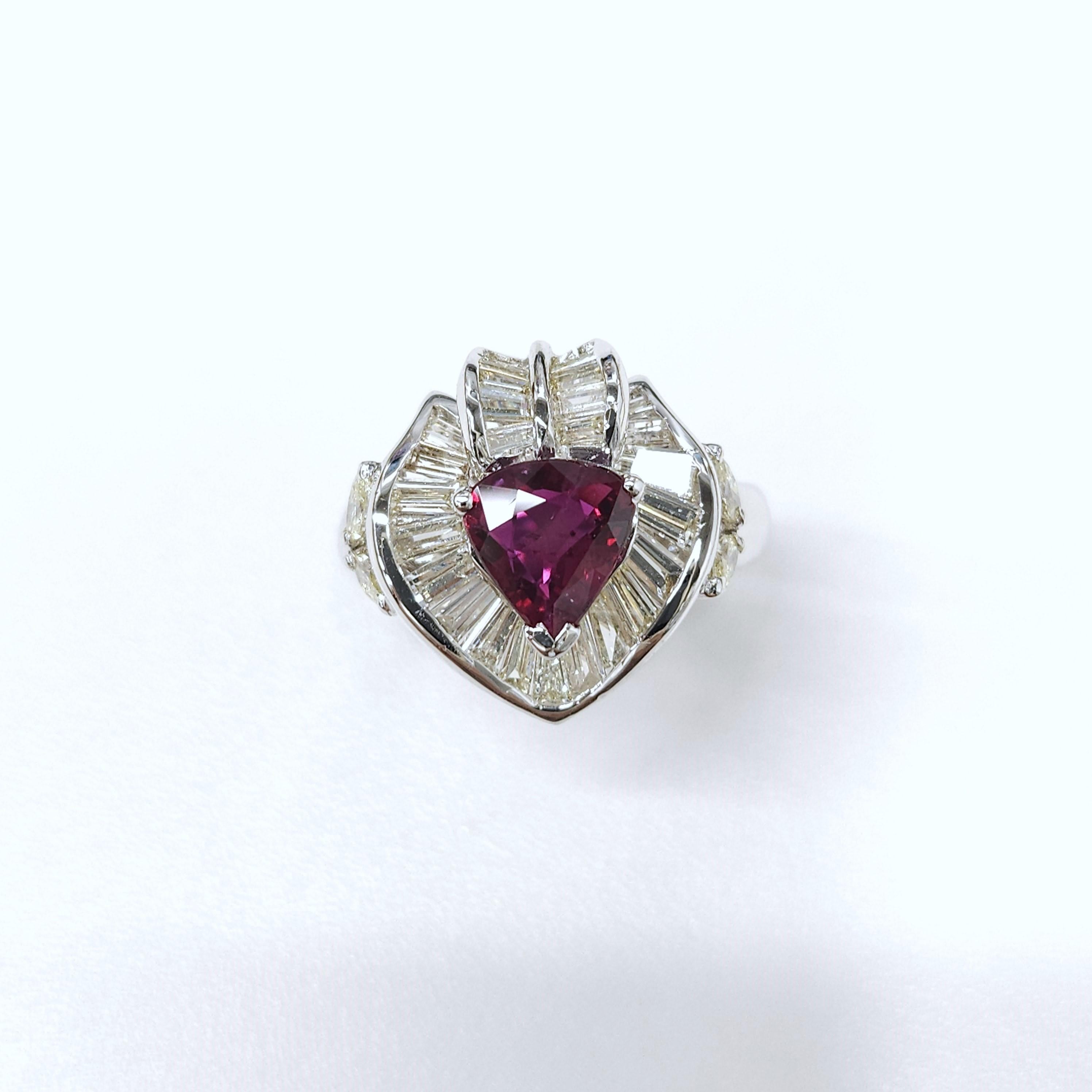 IGI Certified 1.35Carat Ruby & Diamond Ring in 18K White Gold For Sale 6