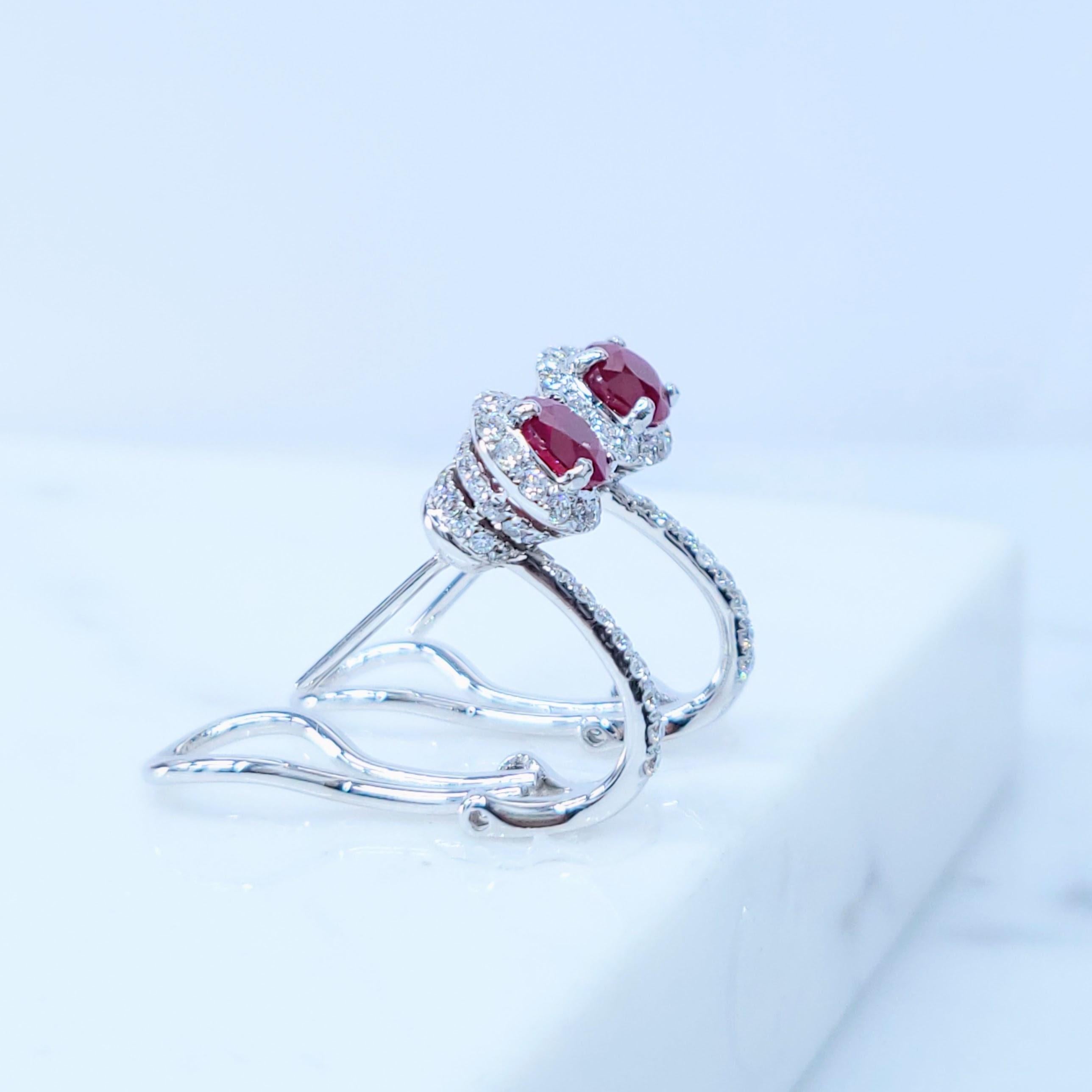 Boucles d'oreilles en or blanc 18 carats certifiées IGI avec rubis de Birmanie et diamants de 1,36ct en vente 3