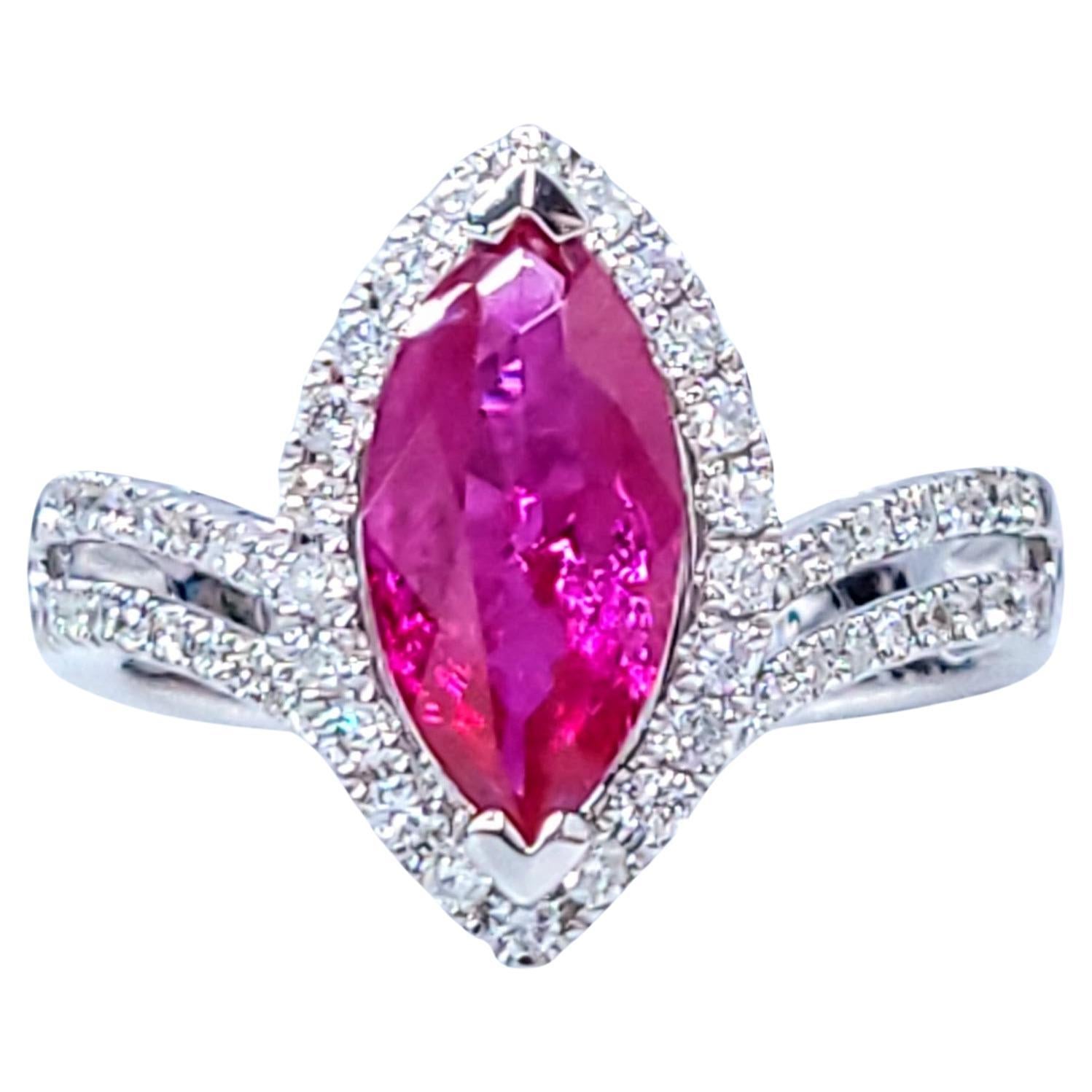 Anillo de oro blanco de 18 quilates con rubí de Birmania y diamantes de 1,37 quilates con certificado IGI