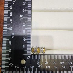 Halo-Ring aus 18 Karat Weißgold mit Fancy-Diamanten, 0,65 ct und 0,75 ct