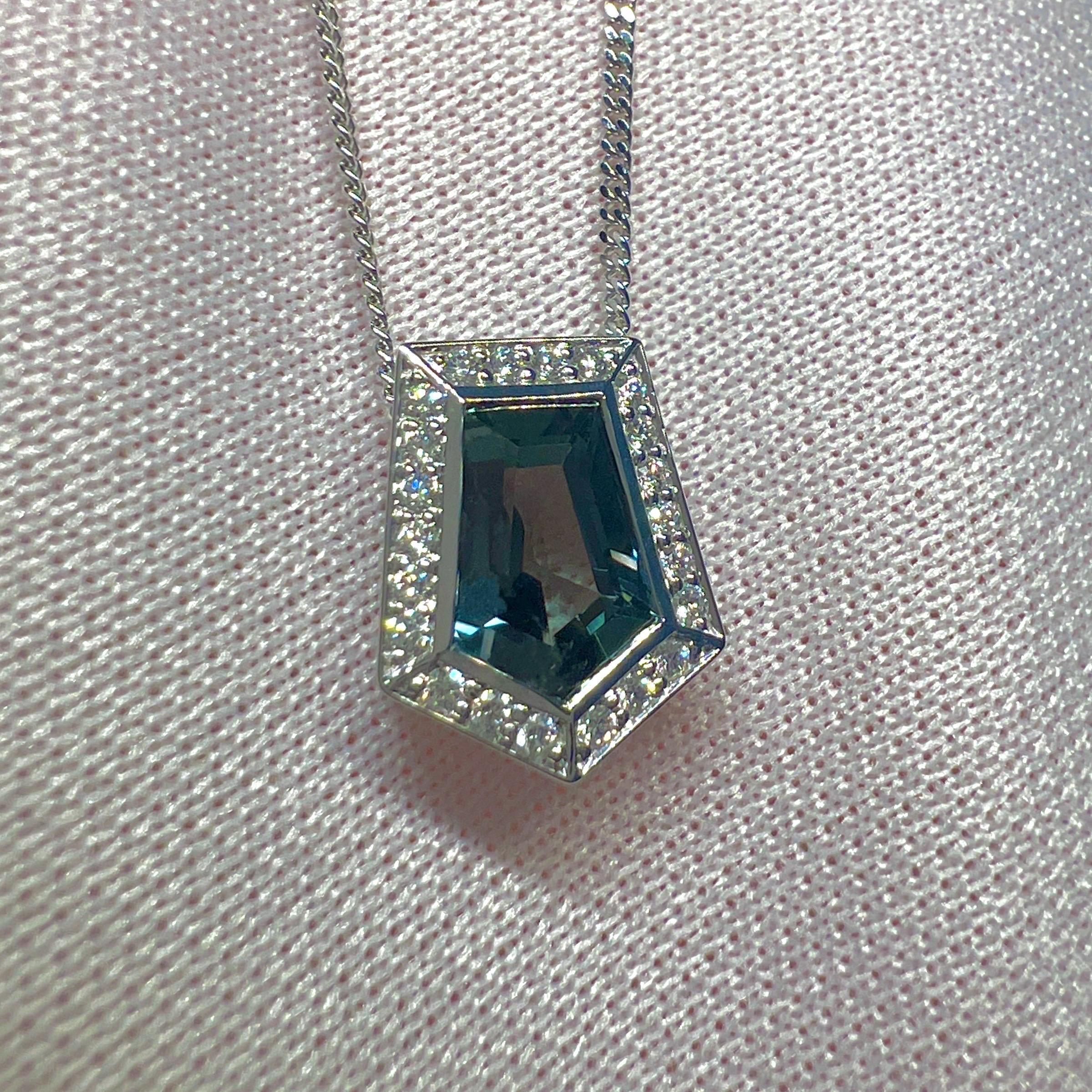 IGI Certified 1.46ct Colour Change Untreated Fancy Cut Sapphire Diamond Pendant For Sale 5