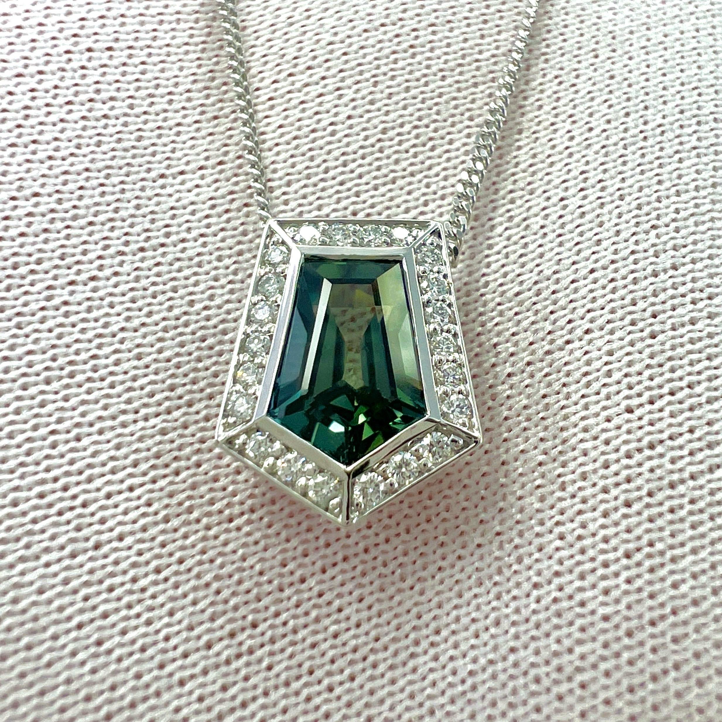 Shield Cut IGI Certified 1.46ct Colour Change Untreated Fancy Cut Sapphire Diamond Pendant For Sale