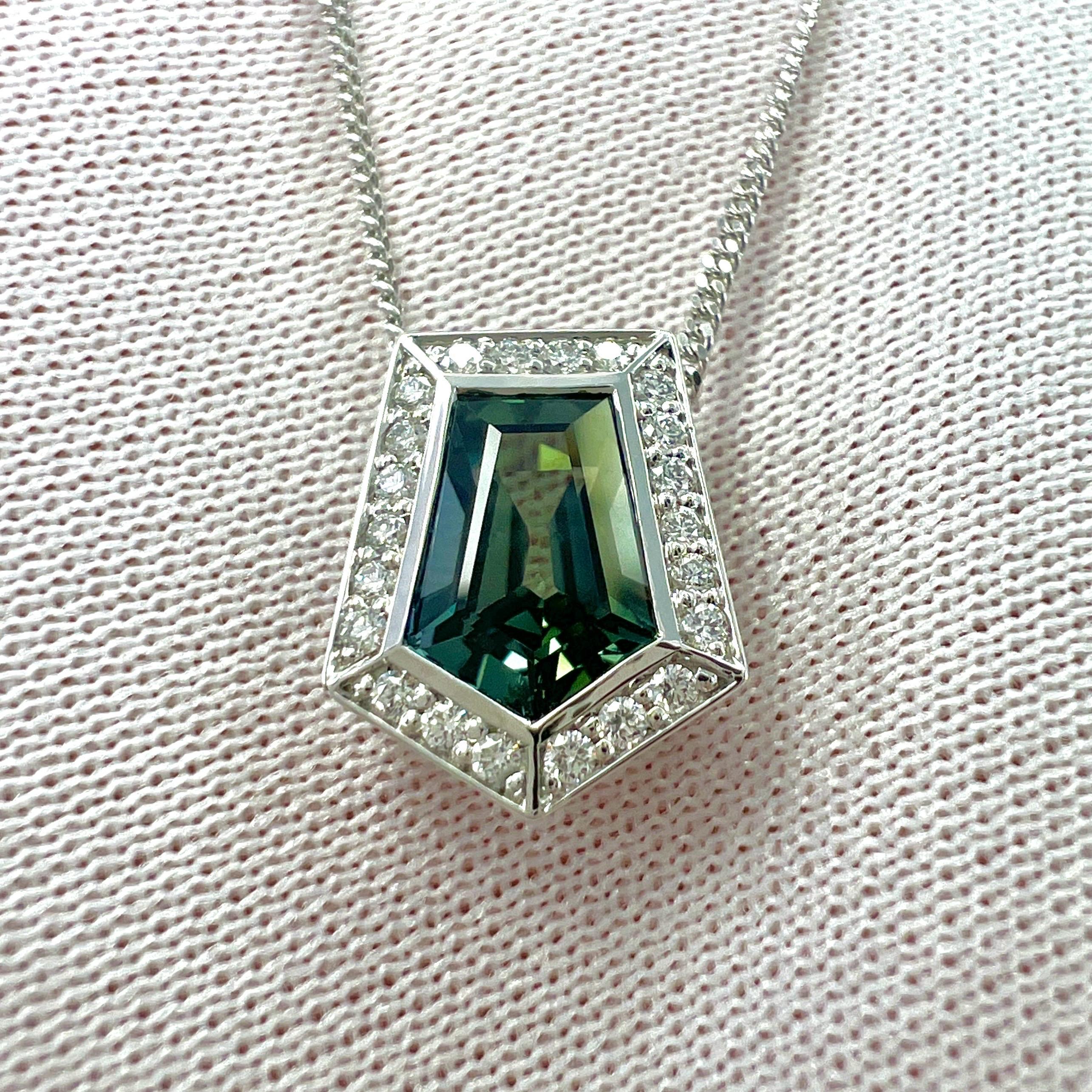 Women's or Men's IGI Certified 1.46ct Colour Change Untreated Fancy Cut Sapphire Diamond Pendant For Sale