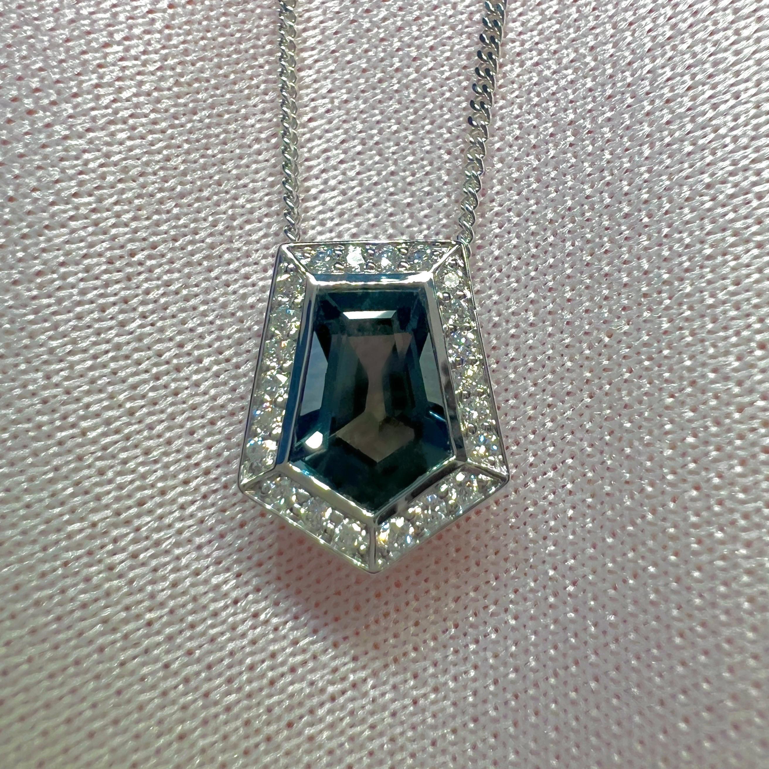IGI Certified 1.46ct Colour Change Untreated Fancy Cut Sapphire Diamond Pendant For Sale 1