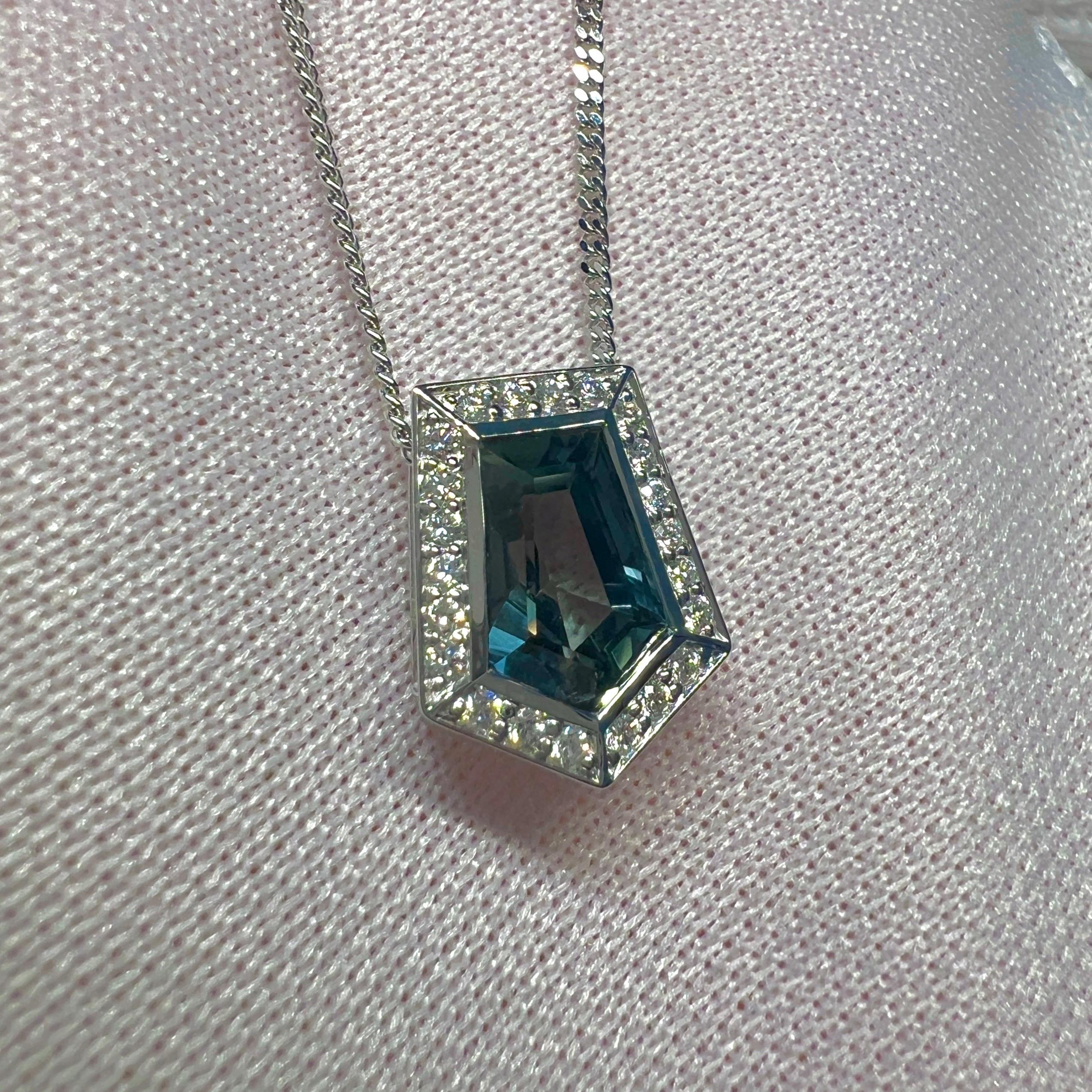IGI Certified 1.46ct Colour Change Untreated Fancy Cut Sapphire Diamond Pendant For Sale 3