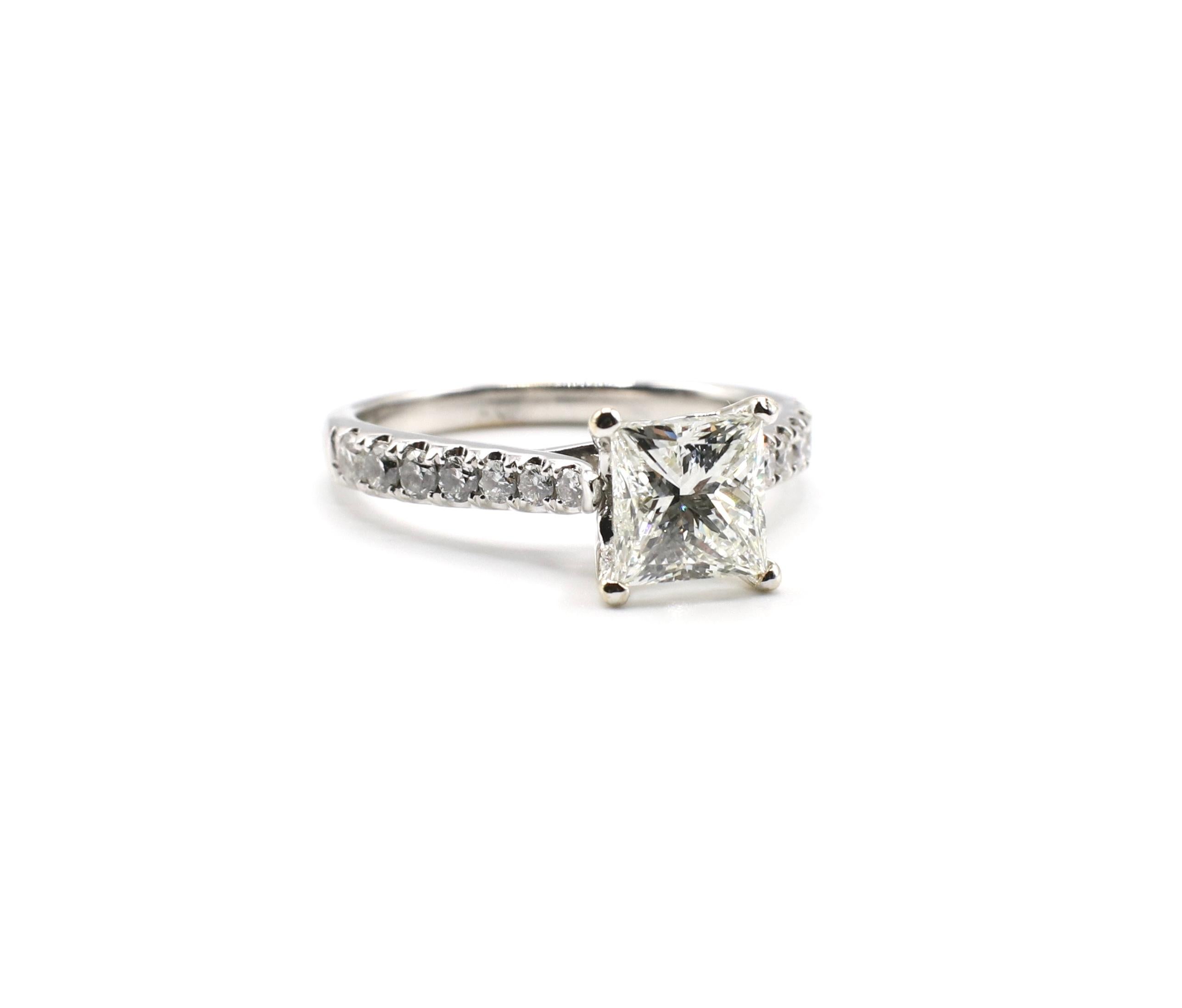 IGI Certified 1.48 Carat I VS1 Princess Cut 18 Karat White Gold Diamond Ring In Excellent Condition In  Baltimore, MD
