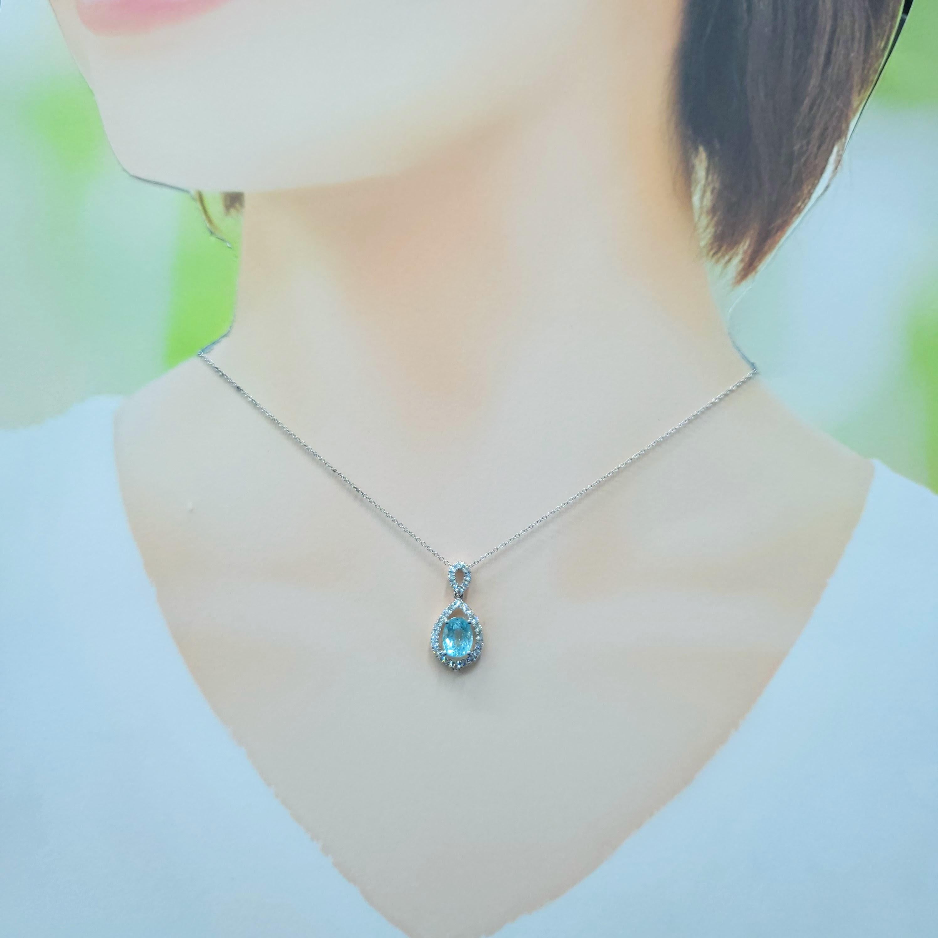 IGI Certified 1.49 Carat Paraiba and Diamond Pendant in 18K White Gold in vendita 2