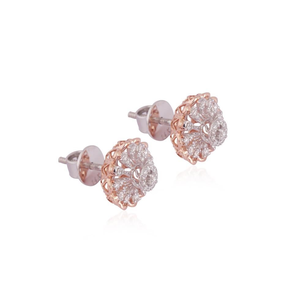 Brilliant Cut IGI Certified 14k Gold 0.8ct Natural Diamond G-VS Flower Pendant Earrings Set For Sale