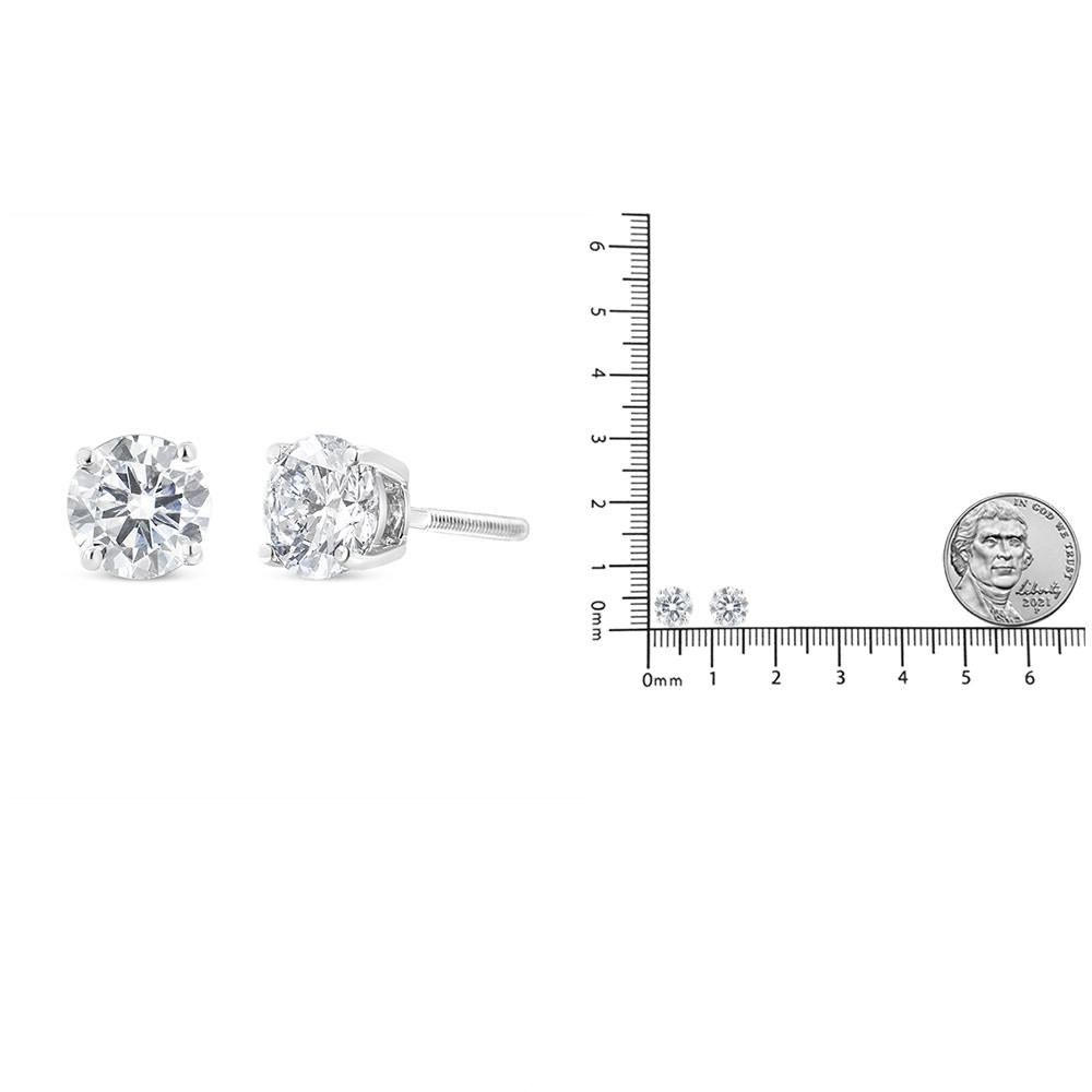 Clous d'oreilles solitaires en or blanc 14 carats certifié IGI avec diamants ronds de 1 1/2 carat Neuf à New York, NY