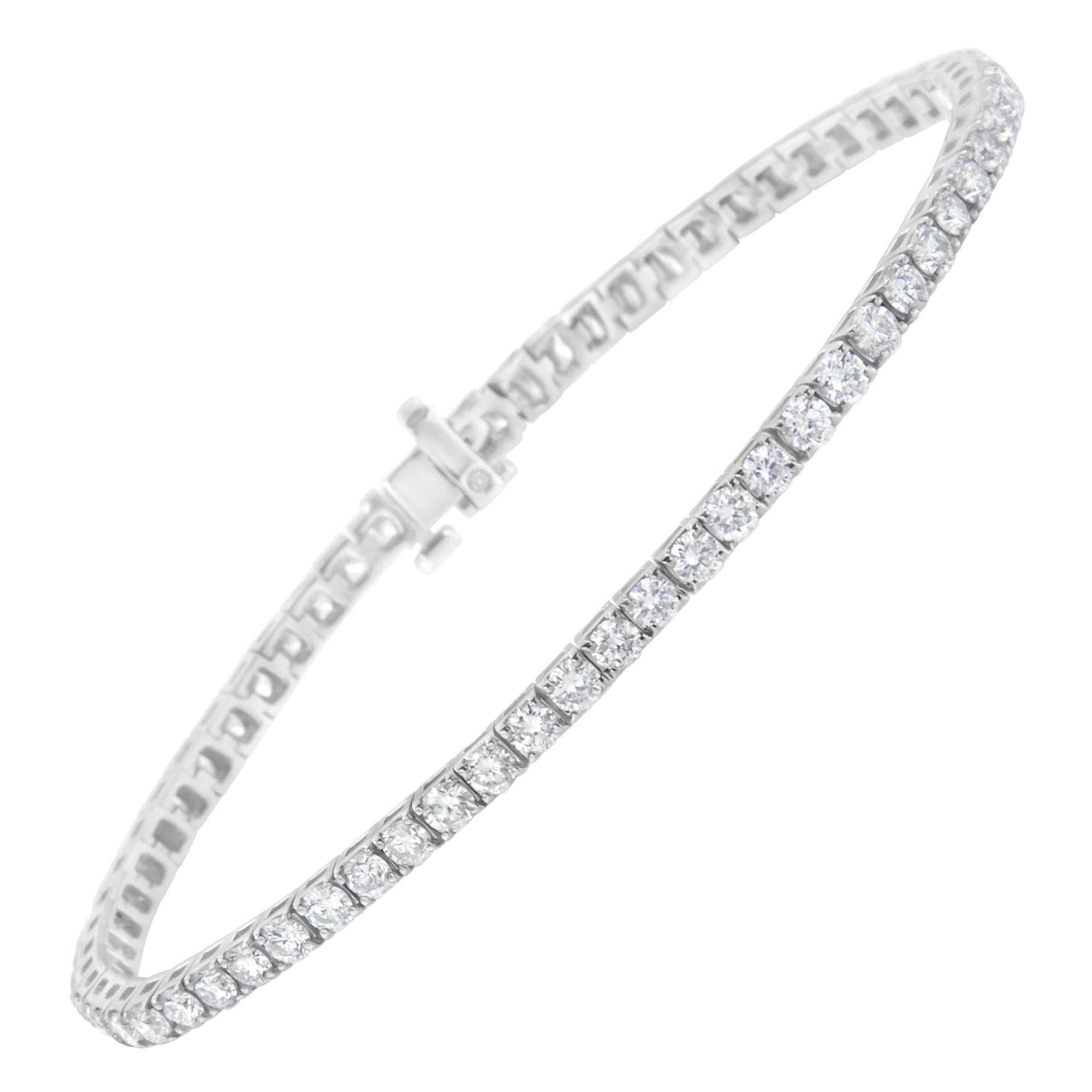 Bracelet tennis en or blanc 14 carats avec diamants de 5,0 carats certifiés IGI  en vente