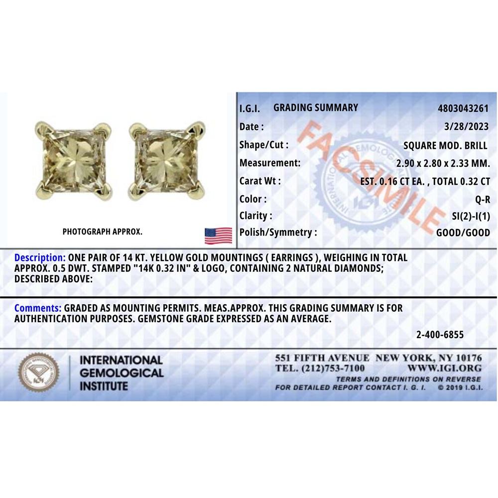 IGI Certified 14K Yellow Gold 1/3 Carat Solitaire Diamond Push Back Stud Earring In New Condition For Sale In New York, NY