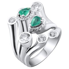 IGI Certified 1.50 Carat Diamond and Emerald Statement Ring 14K Gold
