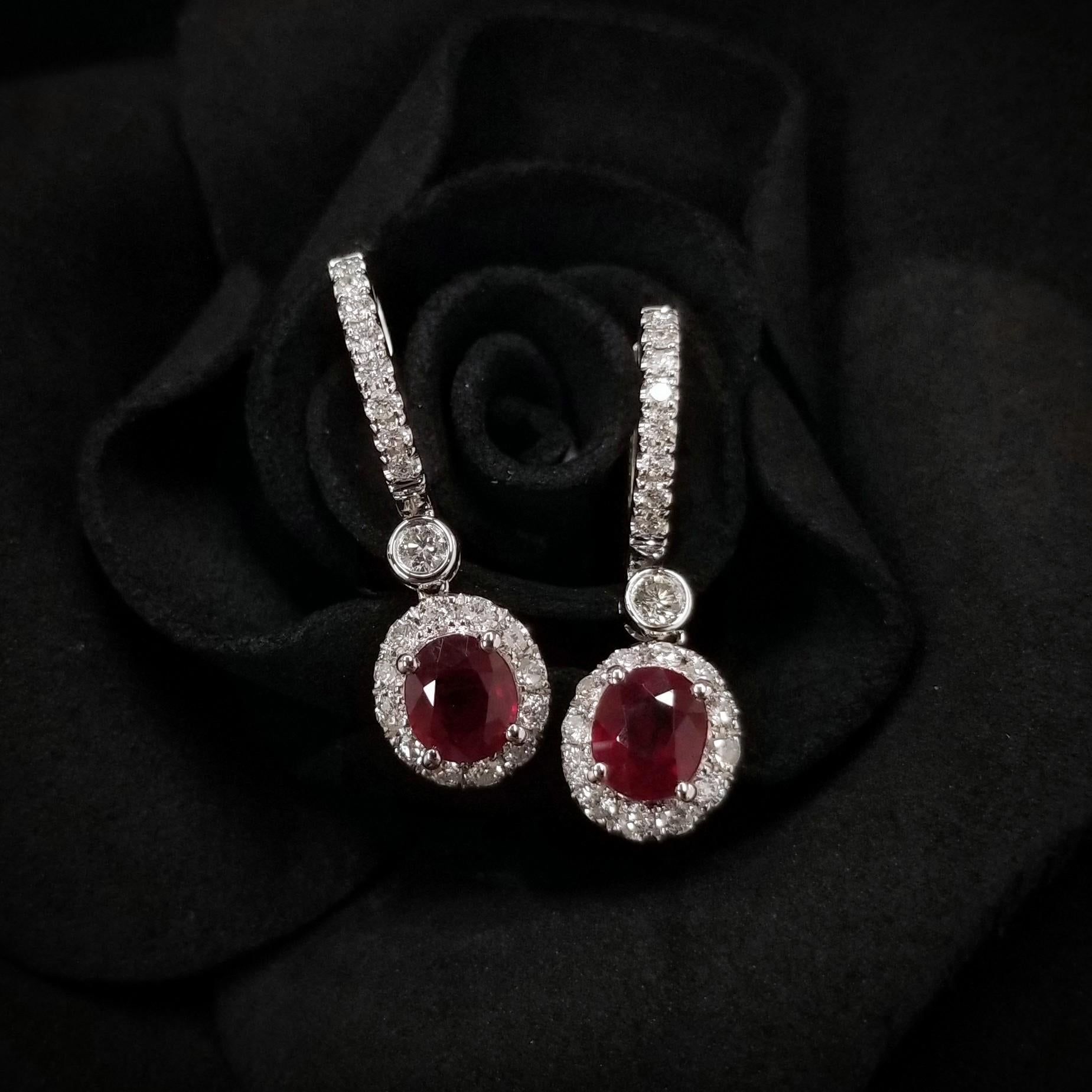 IGI-zertifizierte 1,58 Karat Rubin- und 0,44 Karat Diamant-Ohrringe aus 18 Karat Weißgold (Moderne) im Angebot