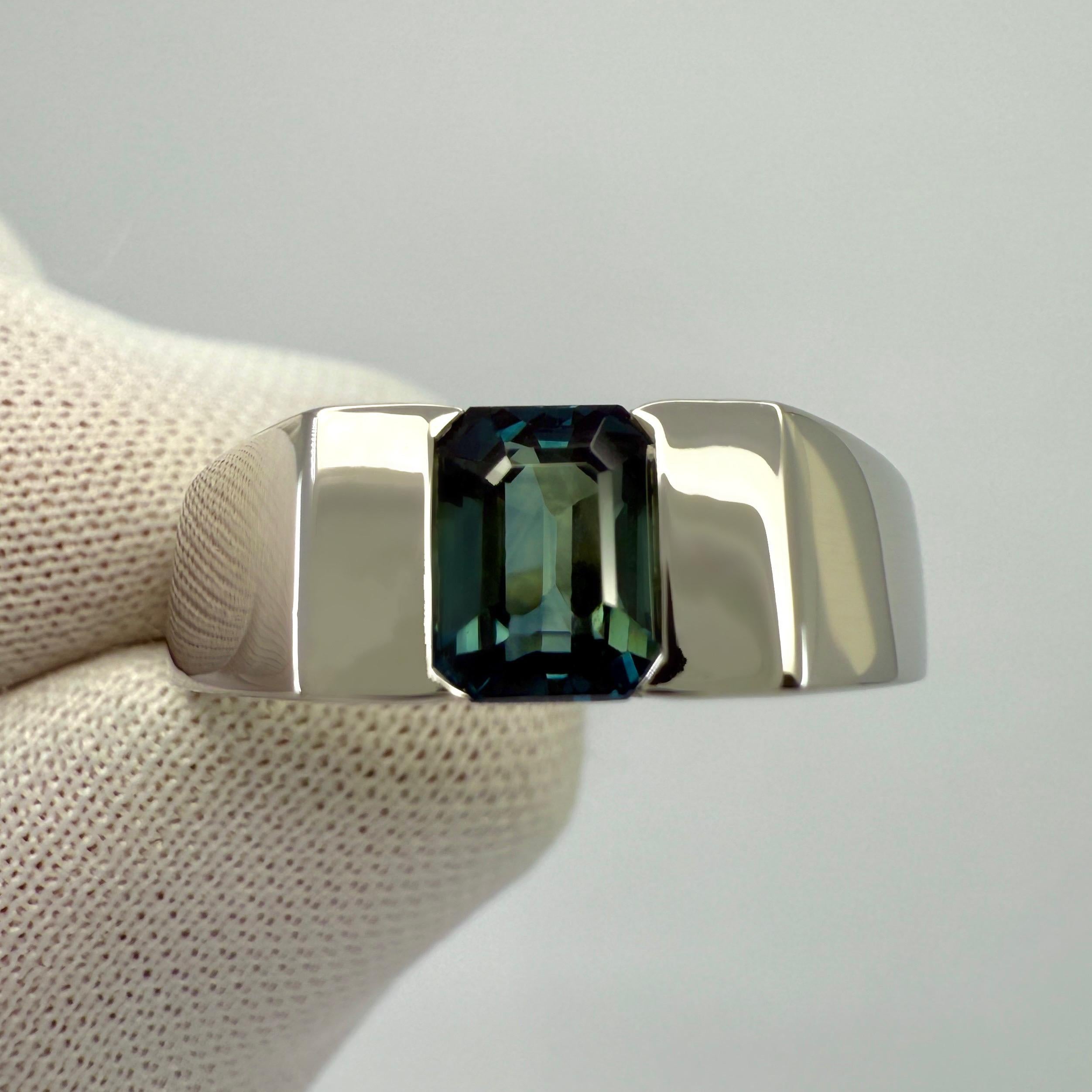 IGI Certified 1.53ct Blue Untreated Sapphire Fancy Platinum Signet Band Ring In New Condition For Sale In Birmingham, GB