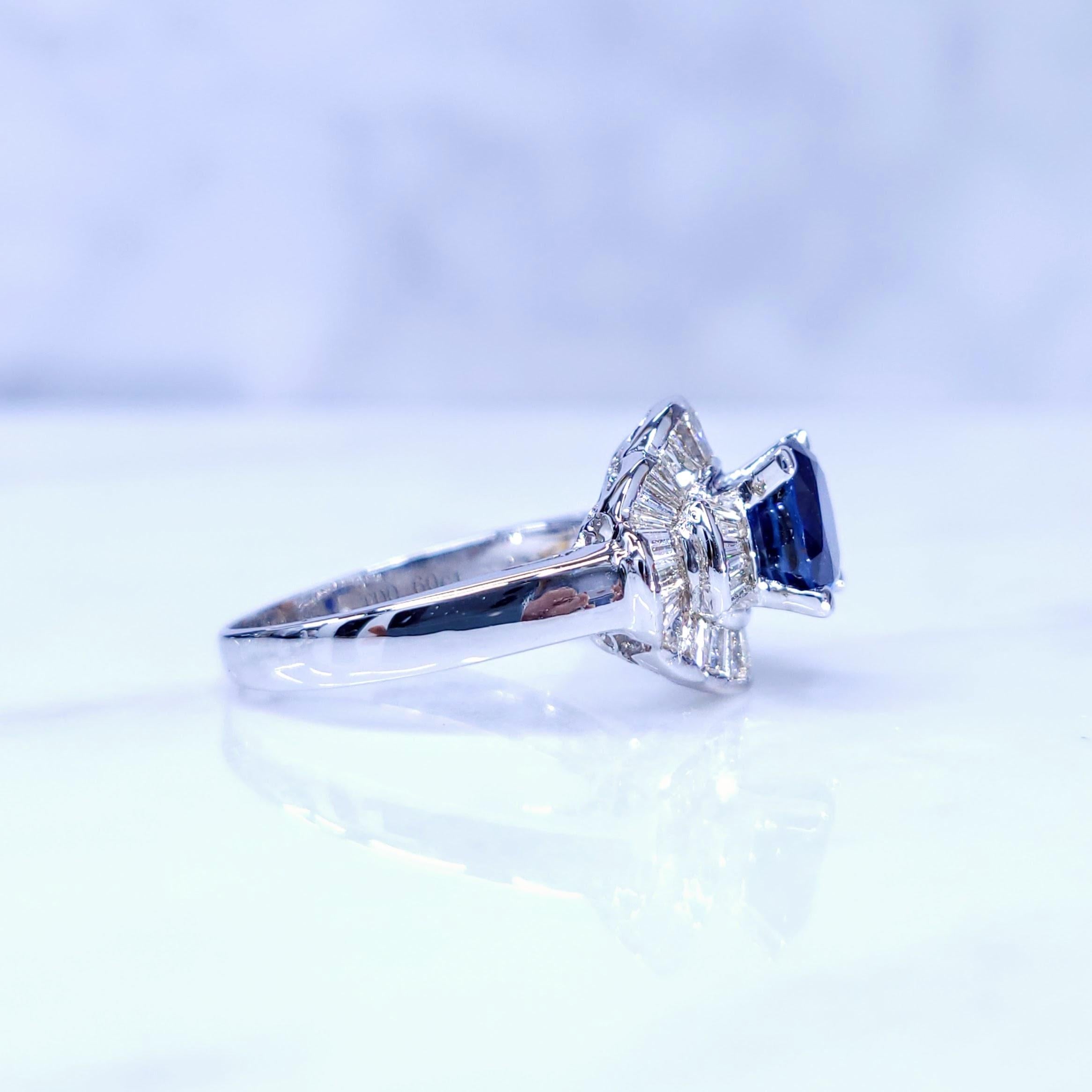 IGI Certified 1.65 Carat Blue Sapphire Ceylon Ring in 18K White Gold For Sale 1