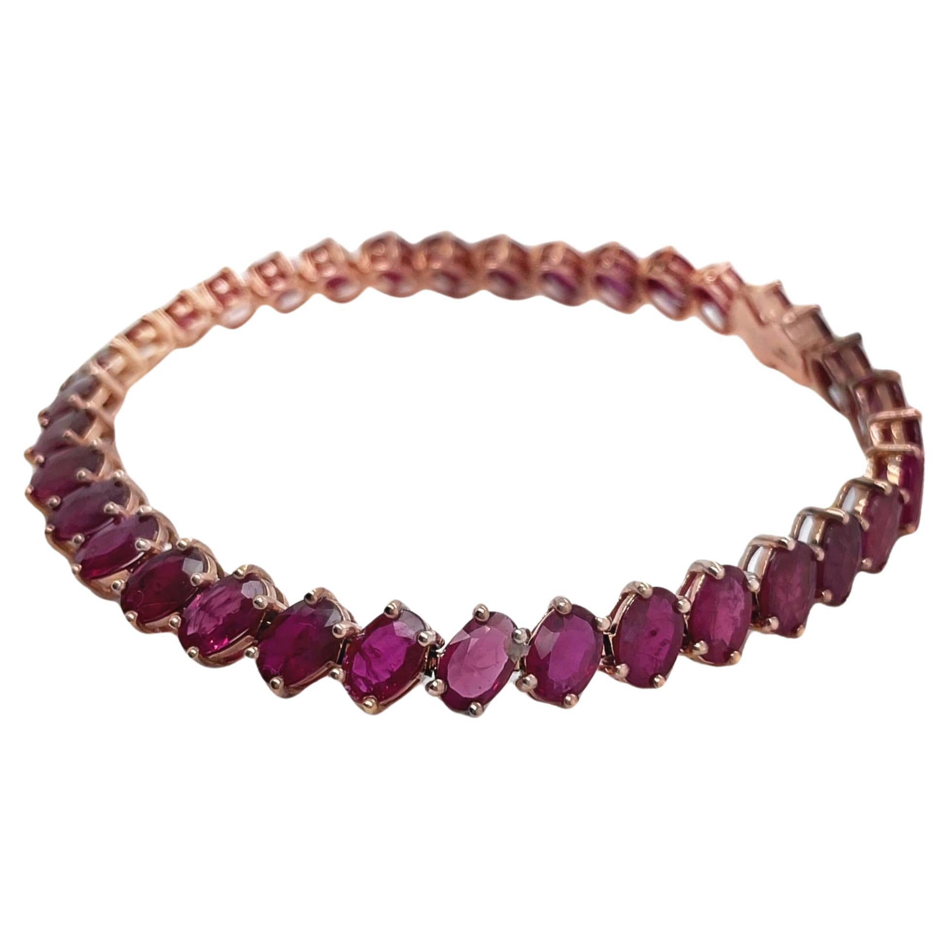 Bracelet en or rose 14 carats avec rubis certifié IGI de 16,74 carats en vente
