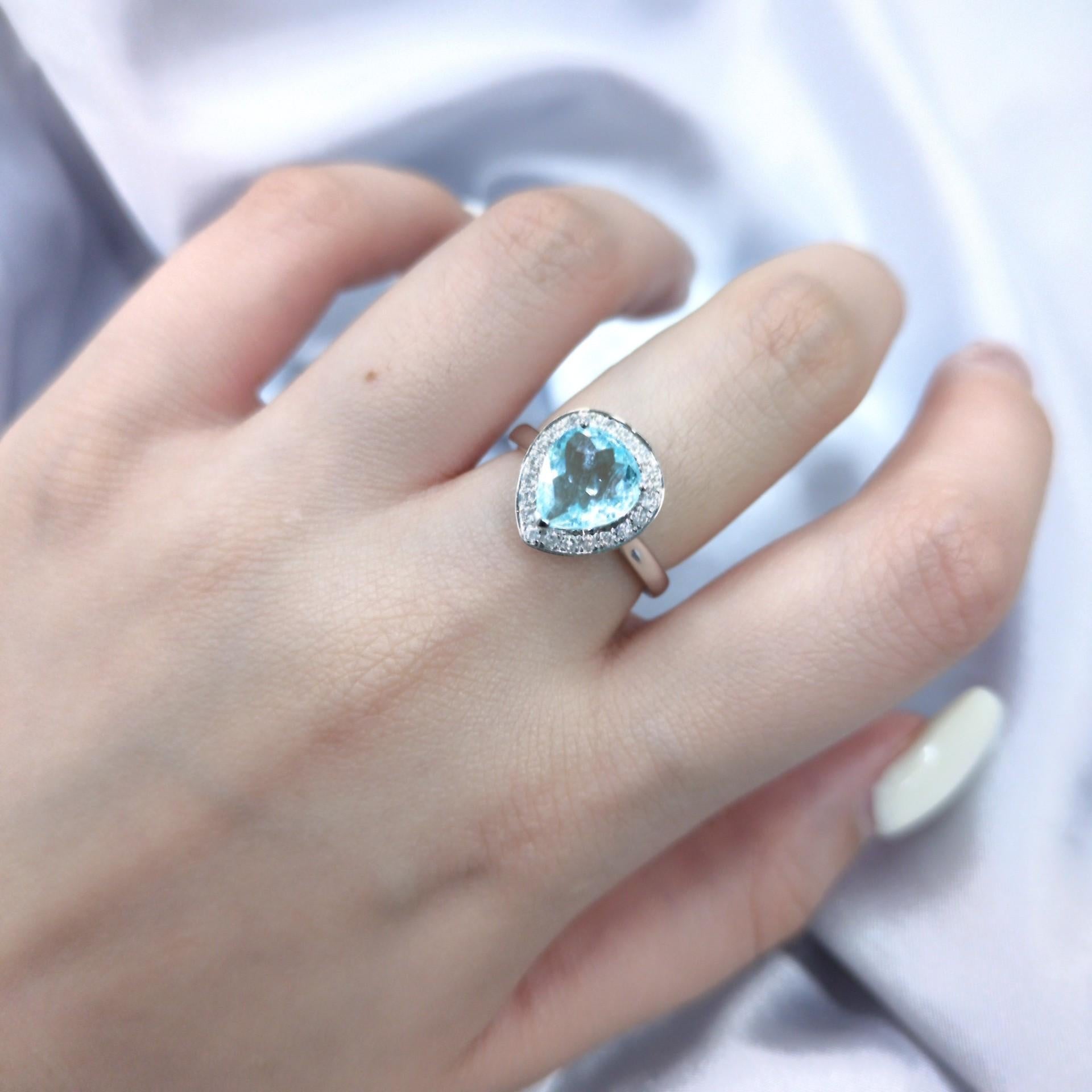Anillo de oro blanco de 18 quilates con diamantes y paraiba de 1,68 quilates con certificado IGI en Nuevo estado para la venta en KOWLOON, HK