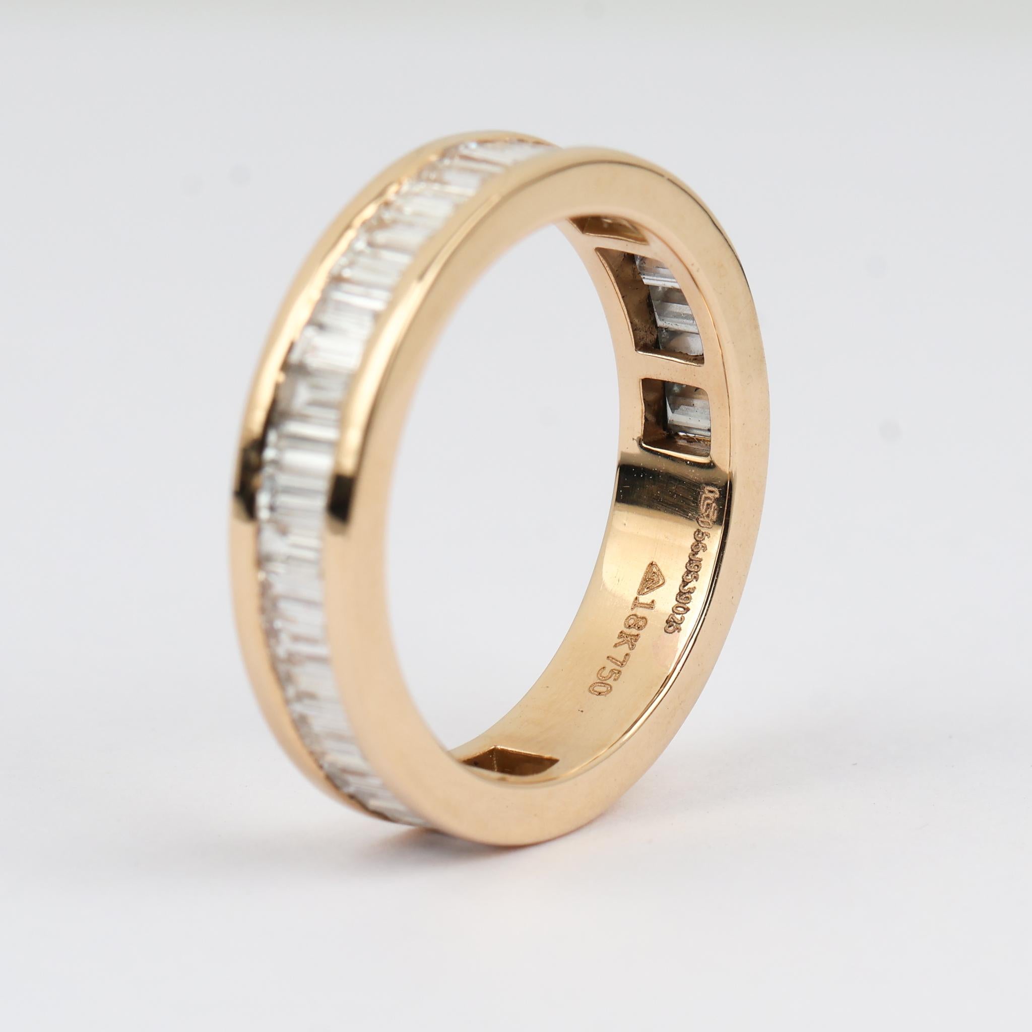 Alliance certifiée IGI de 1,68 ct de diamant baguette naturel - or jaune 18 carats Pour femmes en vente