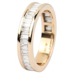 IGI Certified 1.68ct Natural Baguette-Cut Diamond Wedding Band — 18K Yellow Gold