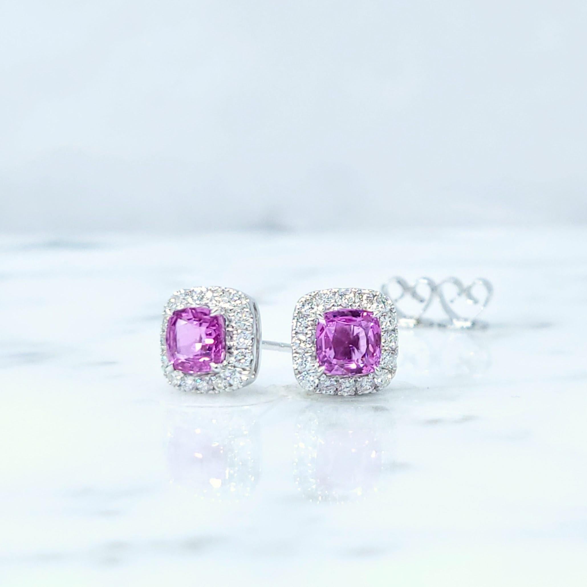 Taglio cuscino Orecchini con zaffiro rosa e diamante certificati IGI da 1,70 carati in oro bianco 18 carati in vendita