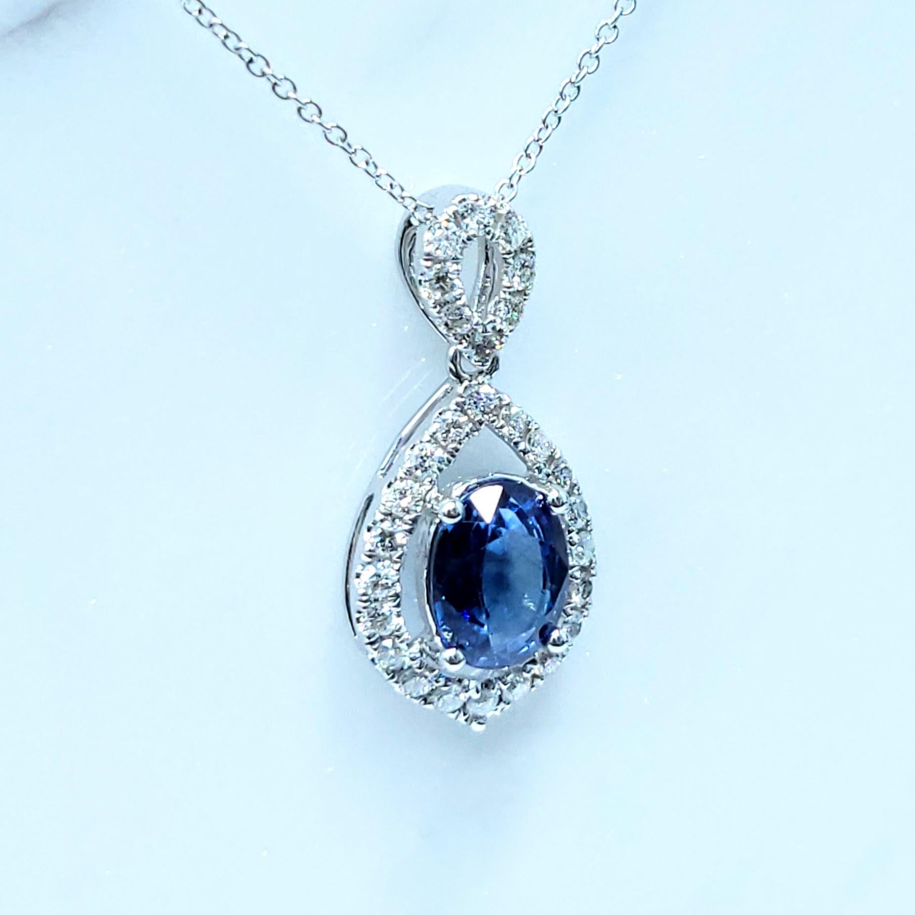 IGI-zertifizierter Anhänger mit 1,73 Karat Saphir und Diamant aus 18 Karat Weißgold (Ovalschliff) im Angebot