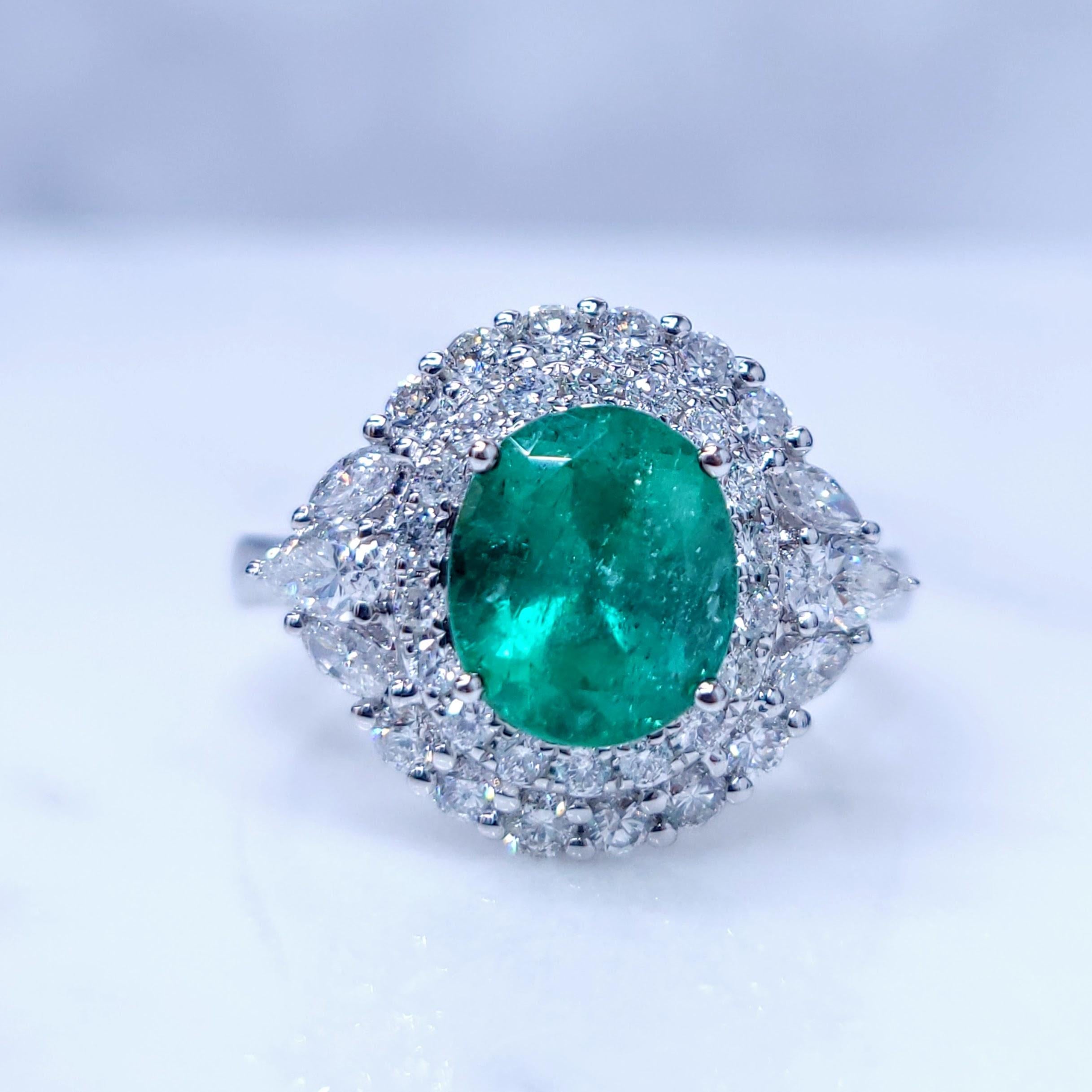 IGI zertifiziert 1,77 Karat kolumbianischen Smaragd & 0,83 Karat Diamant Ring im Zustand „Neu“ im Angebot in KOWLOON, HK
