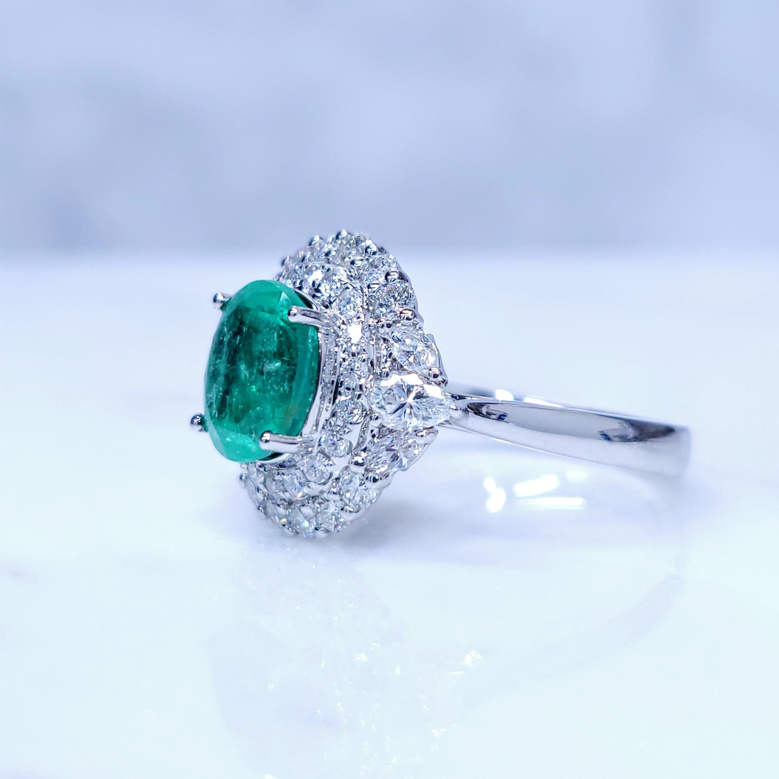 IGI zertifiziert 1,77 Karat kolumbianischen Smaragd & 0,83 Karat Diamant Ring im Angebot 1
