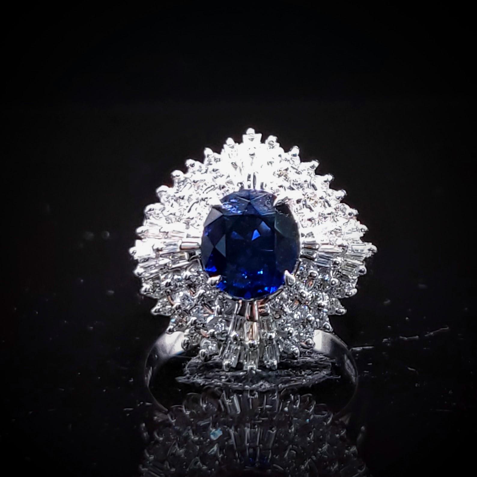 Anillo de Zafiro y Diamante en Platino de 1,81 Quilates Certificado IGI en venta 3