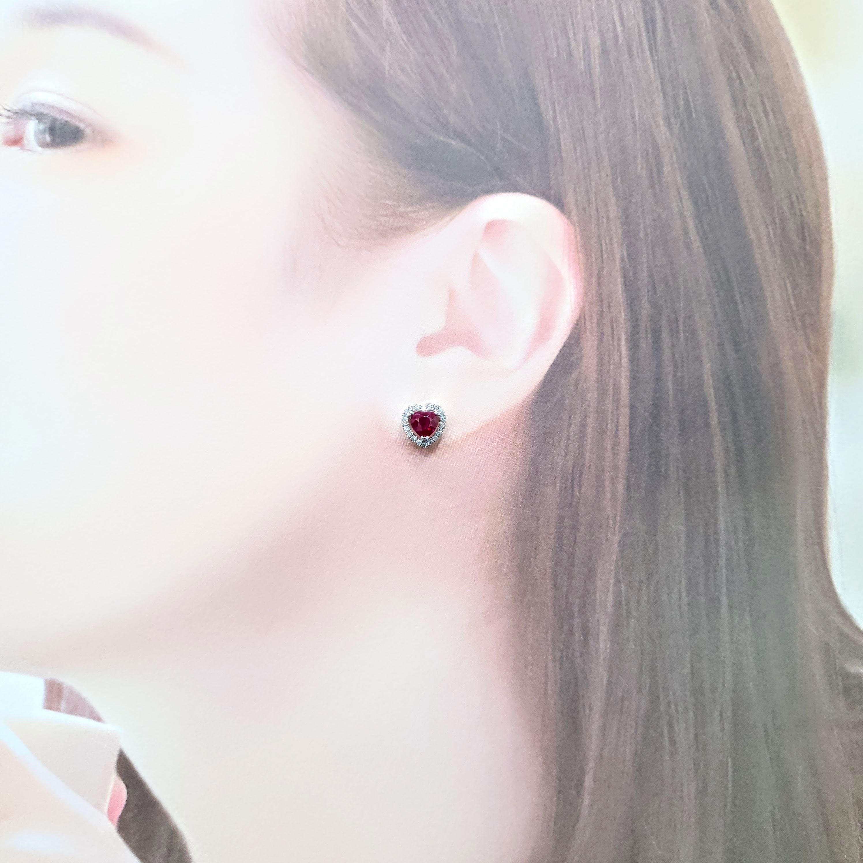 Moderne Boucles d'oreilles en or blanc 18 carats certifiées IGI avec rubis de Birmanie et diamants de 1,82 carat en vente