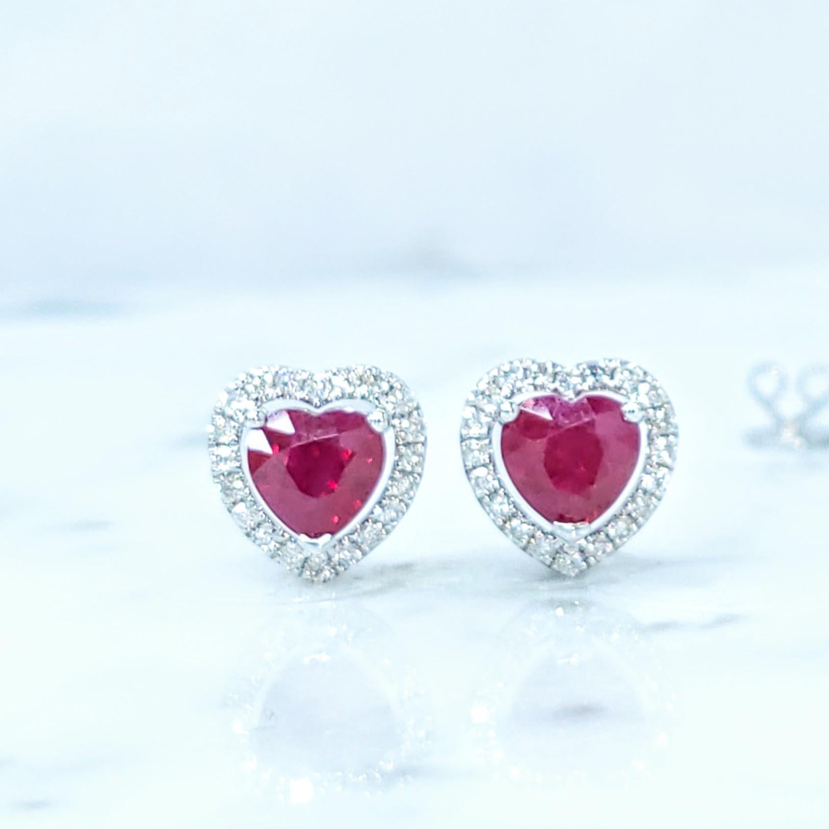 Boucles d'oreilles en or blanc 18 carats certifiées IGI avec rubis de Birmanie et diamants de 1,82 carat Neuf - En vente à KOWLOON, HK