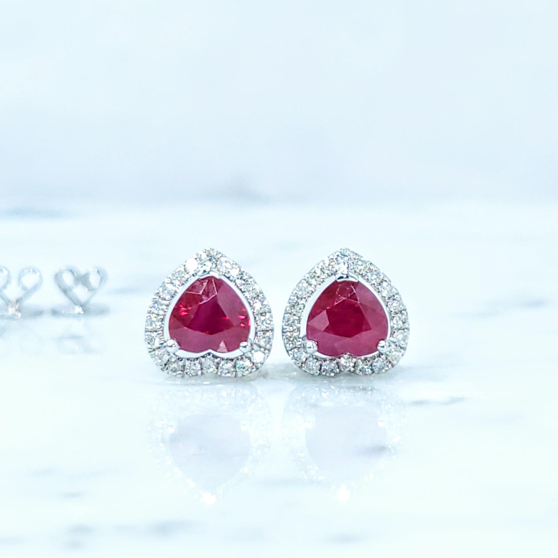 Boucles d'oreilles en or blanc 18 carats certifiées IGI avec rubis de Birmanie et diamants de 1,82 carat en vente 2