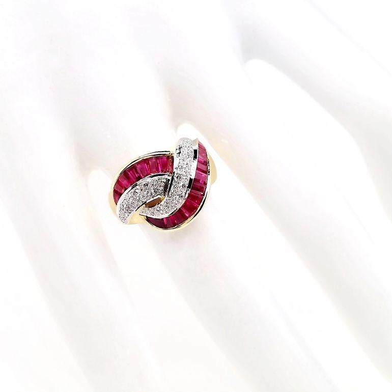 Women's or Men's IGI Certified 1.86ct Natural Rubies 0.27ct Natural Diamonds 18K Gold Ring For Sale