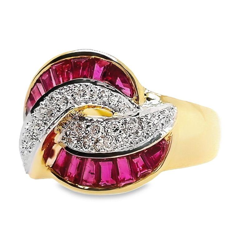 Baguette Cut IGI Certified 1.86ct Natural Rubies 0.27ct Natural Diamonds 18K Gold Ring For Sale