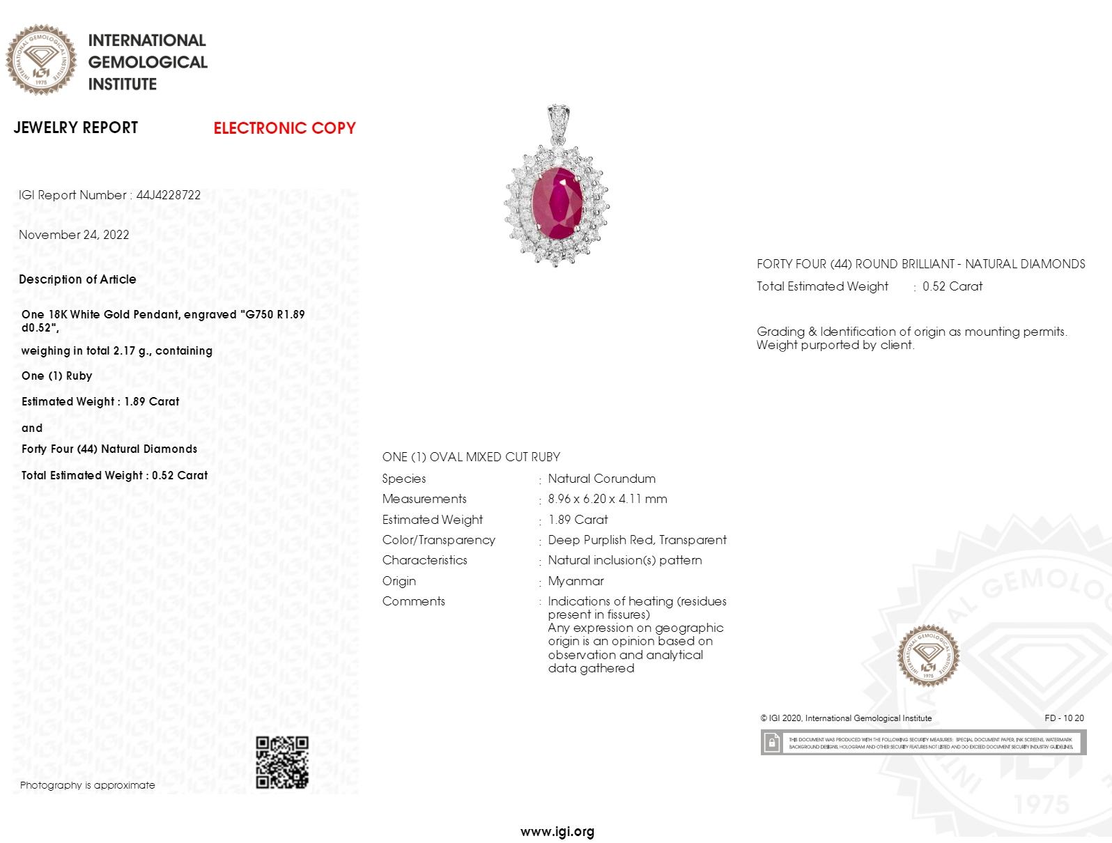 Moderno Ciondolo con rubino di Birmania e diamanti da 1,89 carati certificati IGI in oro bianco 18 carati in vendita