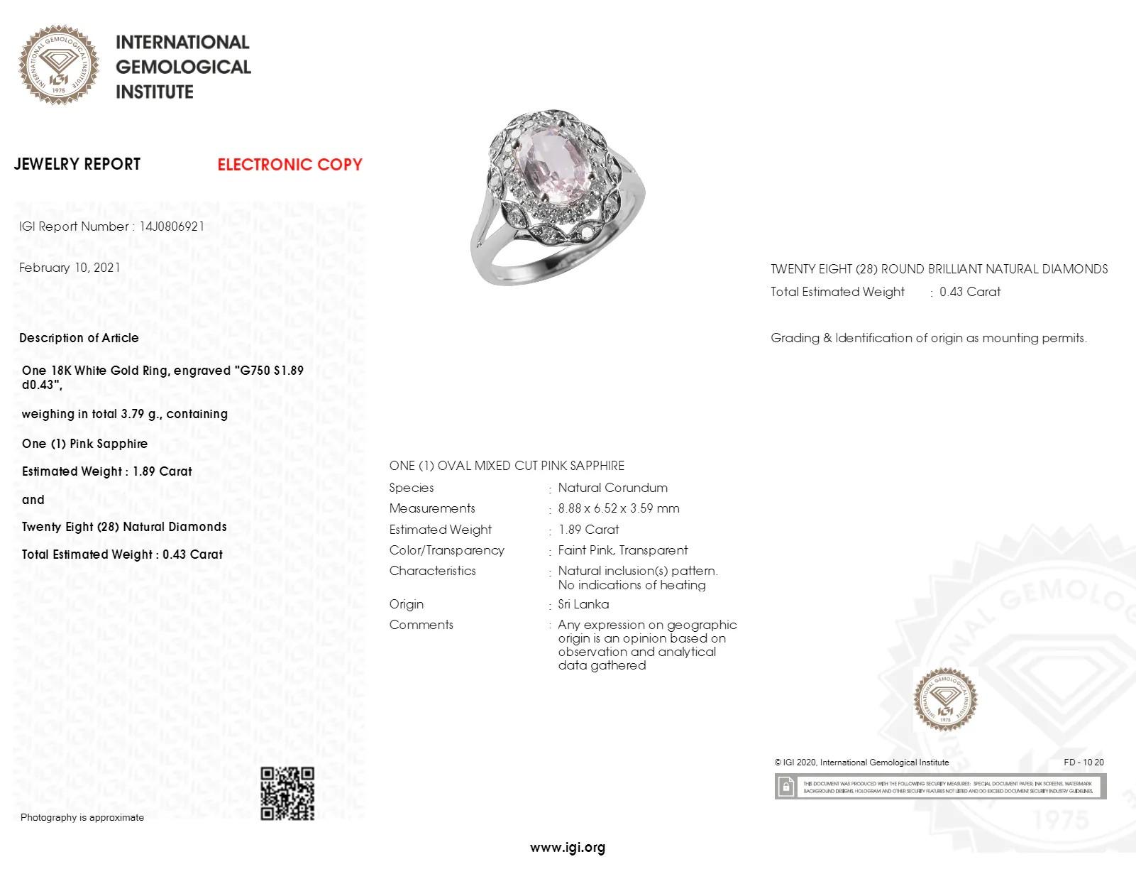 IGI Certified 1.89 Carat No Heat Cyelon Sapphire & Diamond Ring 18K White Gold For Sale 5