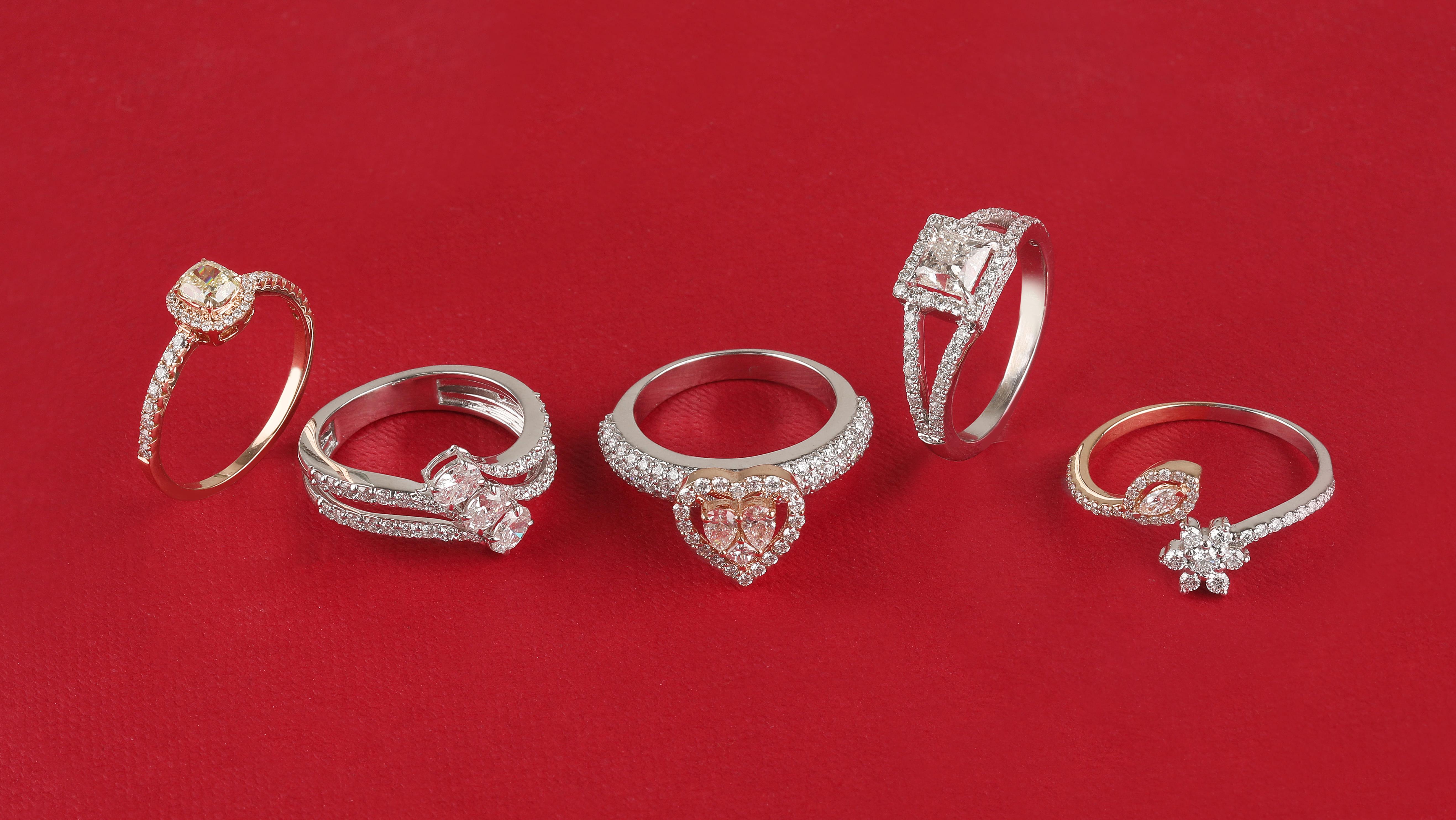 Brilliant Cut Igi Certified 18k Gold 0.5ct Natural Diamond F-Vvs Rose White Flower Ring For Sale