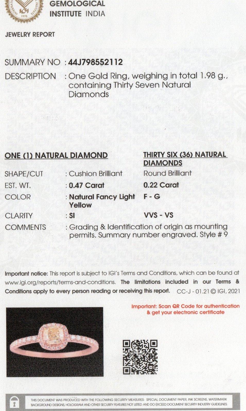 Taille coussin Bague solitaire jaune coussin en or 18 carats avec diamants naturels certifiés IGI en vente