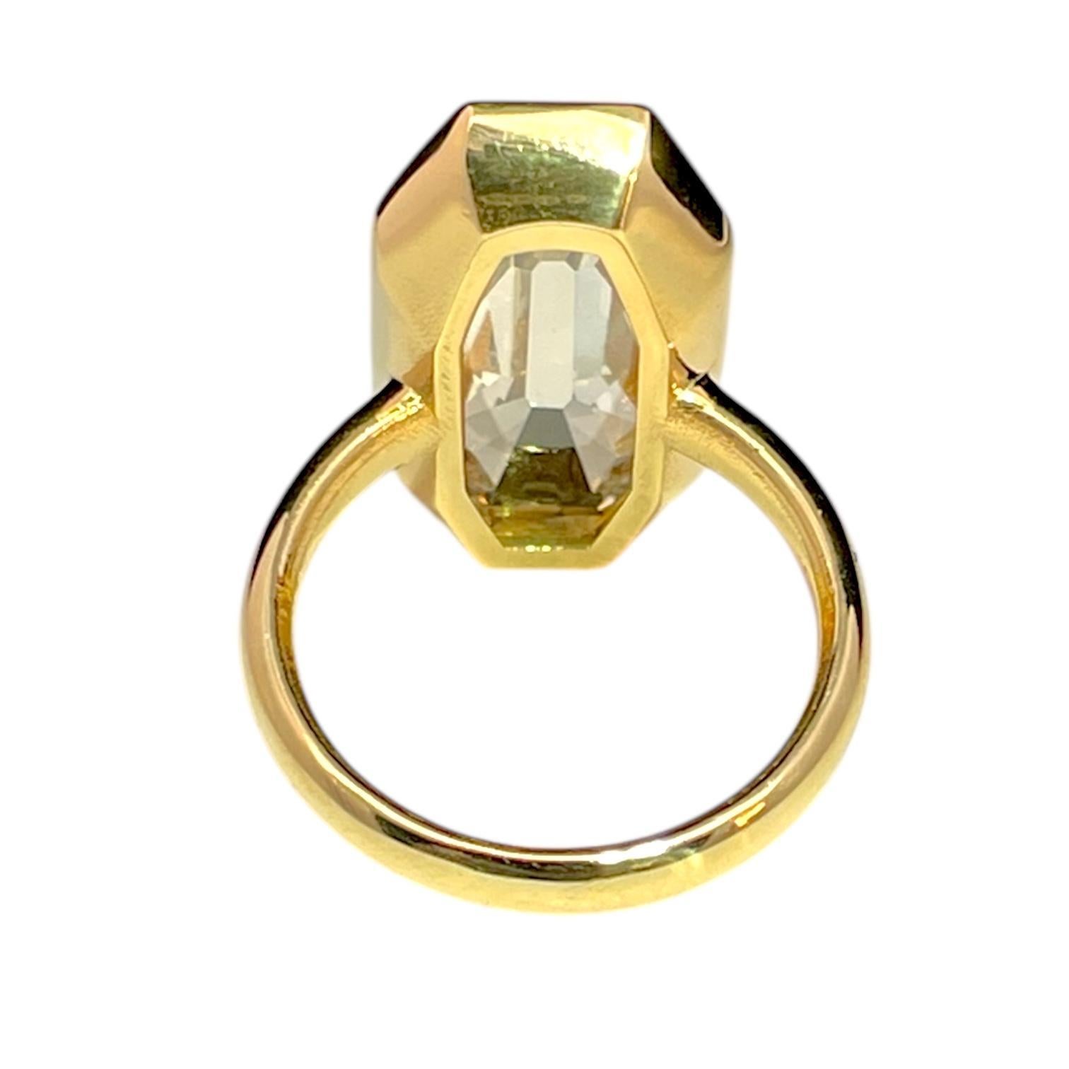 7.36 carat Rare Octagonal Cut Diamond 18k Yellow Gold Ring  IGI Certified In New Condition For Sale In New York, NY