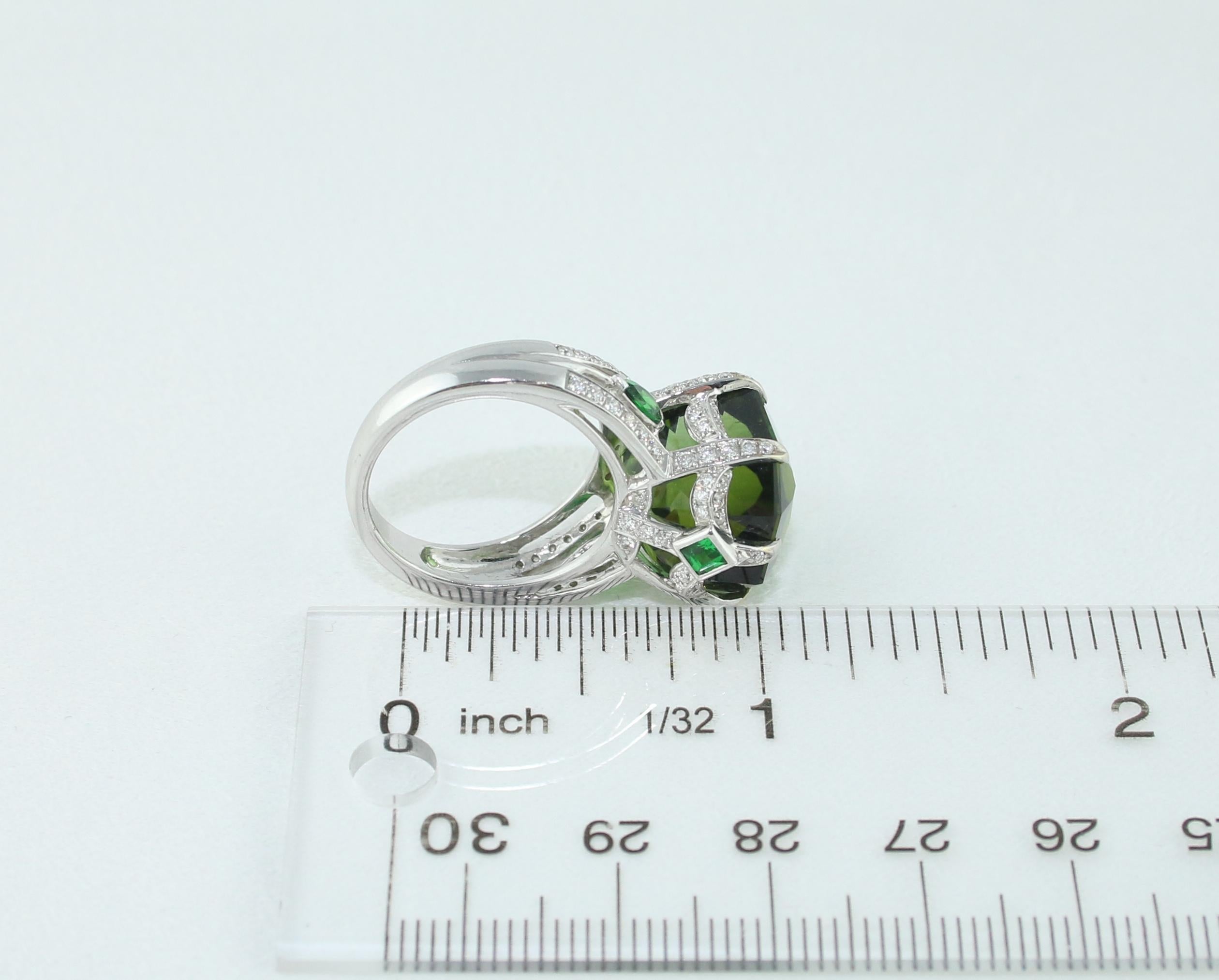 IGI Certificado 19,00 Quilates Turmalina Tsavorita Diamante Anillo de Oro en venta 4