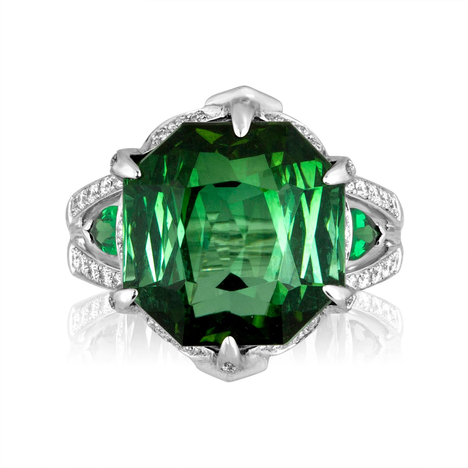 IGI Certificado 19,00 Quilates Turmalina Tsavorita Diamante Anillo de Oro Moderno en venta