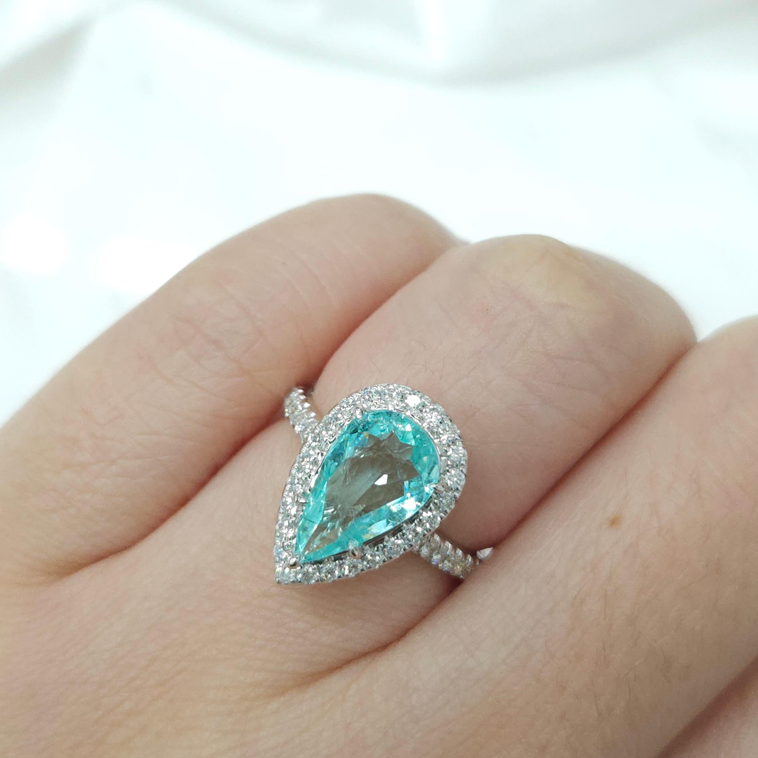 IGI Certified 1.95 Carat Paraiba & Diamond Ring in 18K White Gold For Sale 4