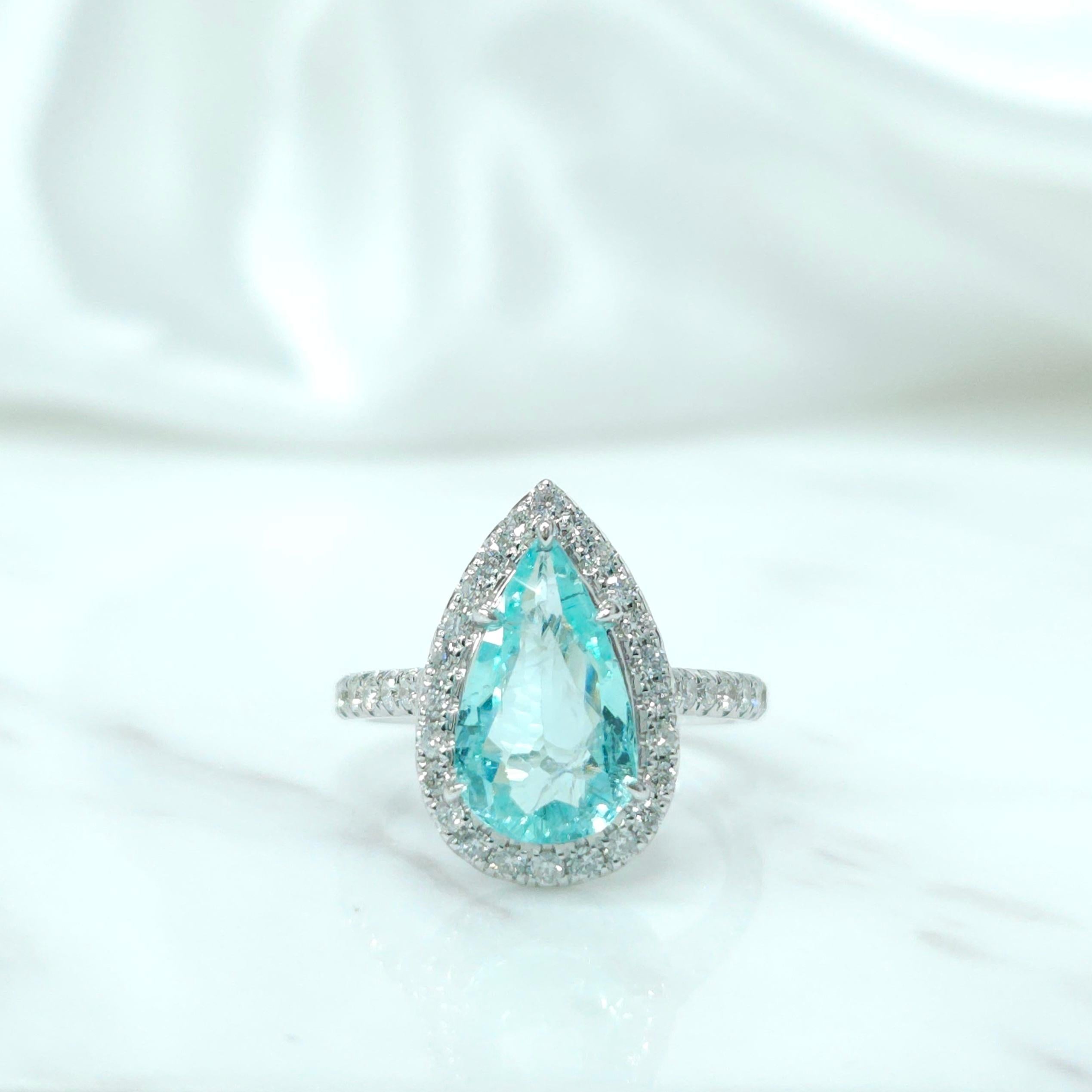 IGI Certified 1.95 Carat Paraiba & Diamond Ring in 18K White Gold For Sale 1