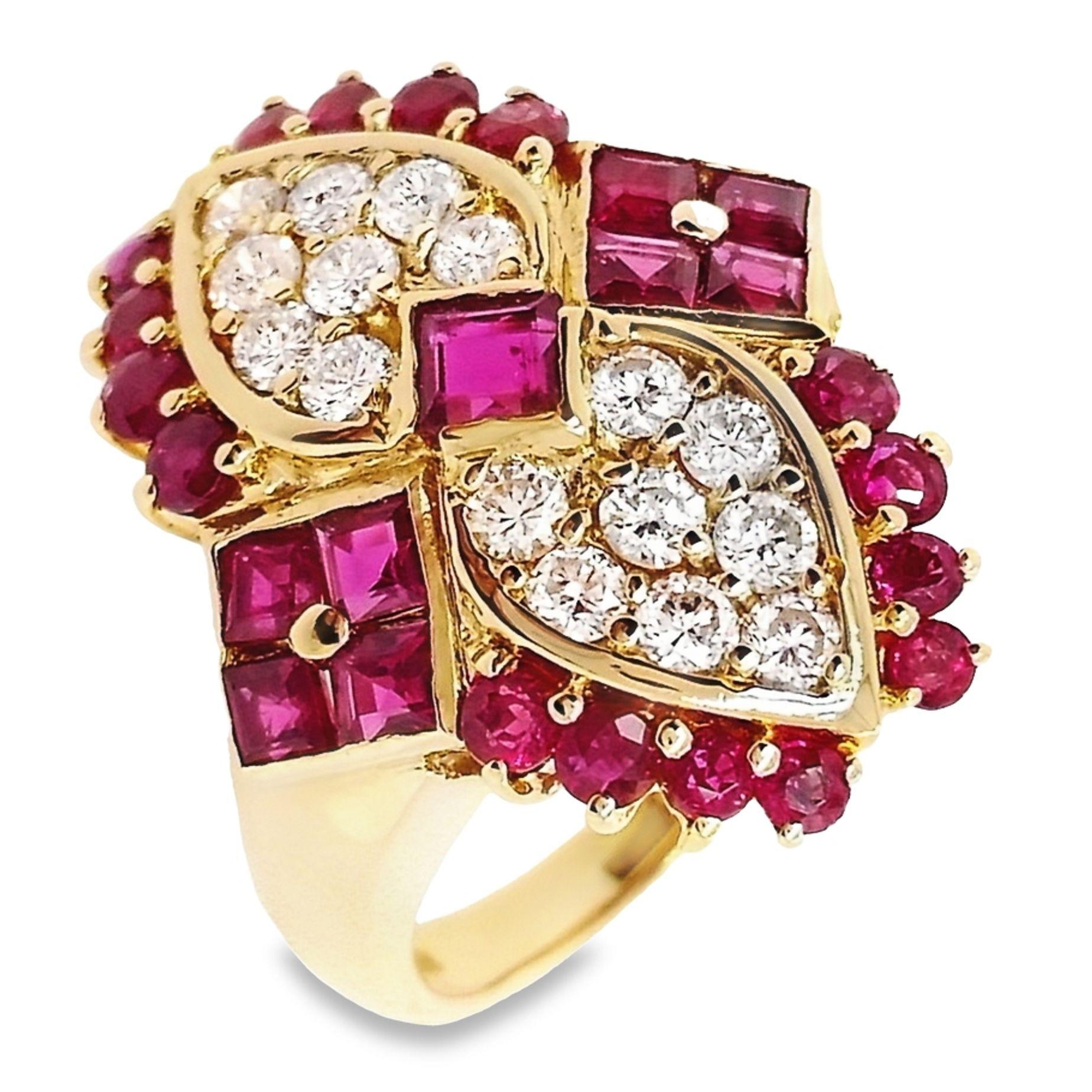 IGI Certified 1.98ct Natural Rubies 0.65ct Natural Diamonds 18K Yellow Gold Ring 1