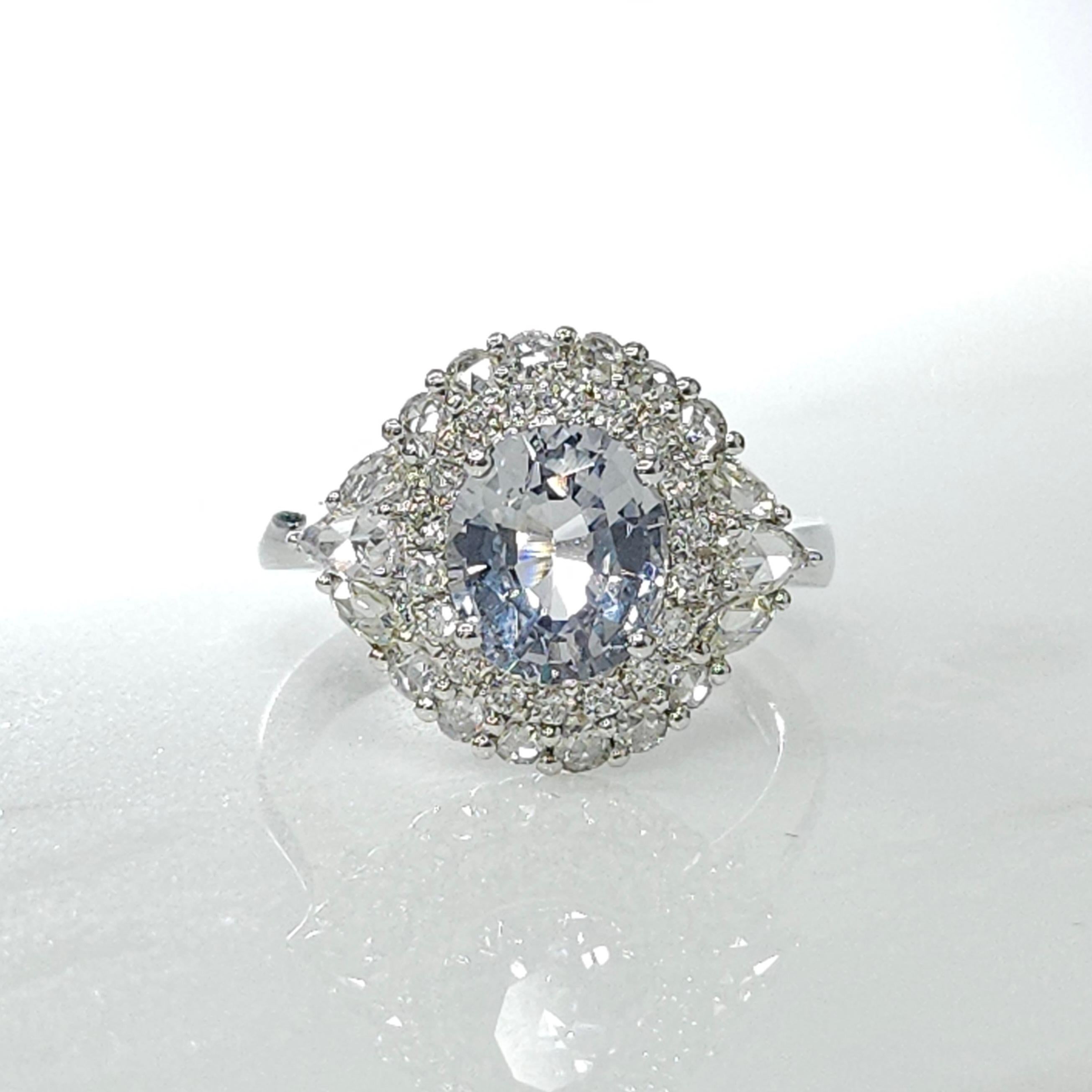 IGI Certified 1.99 Carat Unheated Sapphire & Diamond Ring in 18K WhiteGold For Sale 2