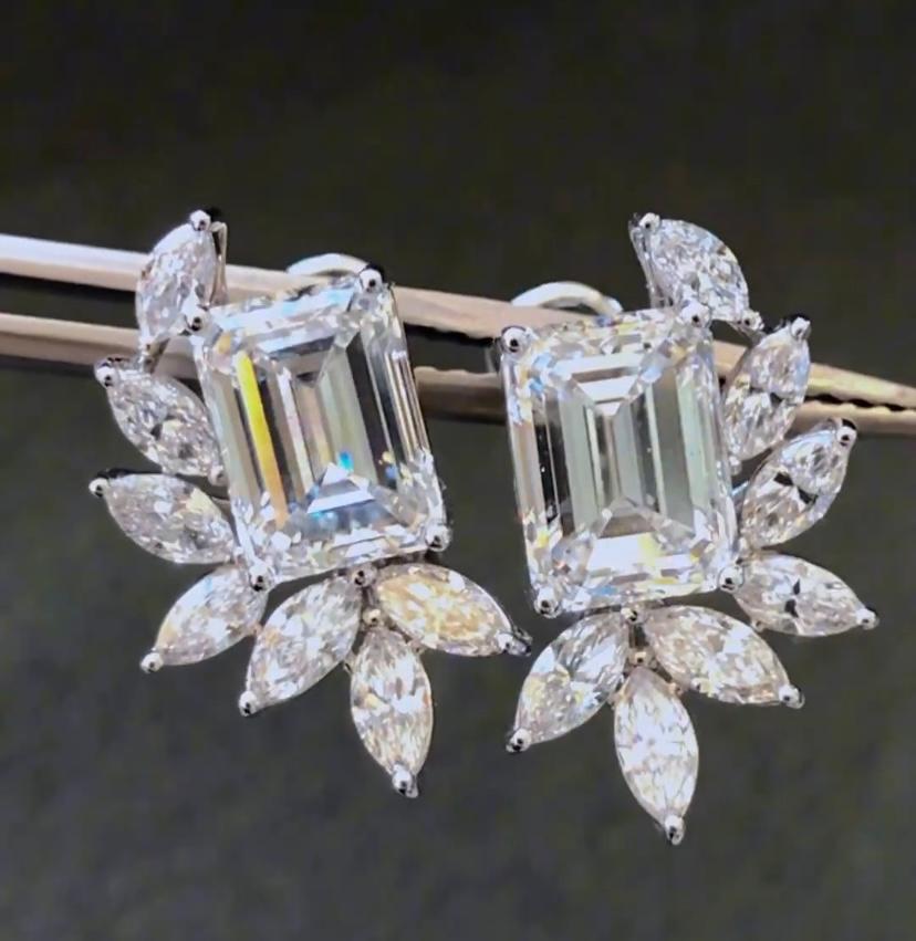 IGI Certified 2.00 Ct Natural Emerald Cut Diamonds F/VS 18k Gold Earrings In New Condition For Sale In Massafra, IT