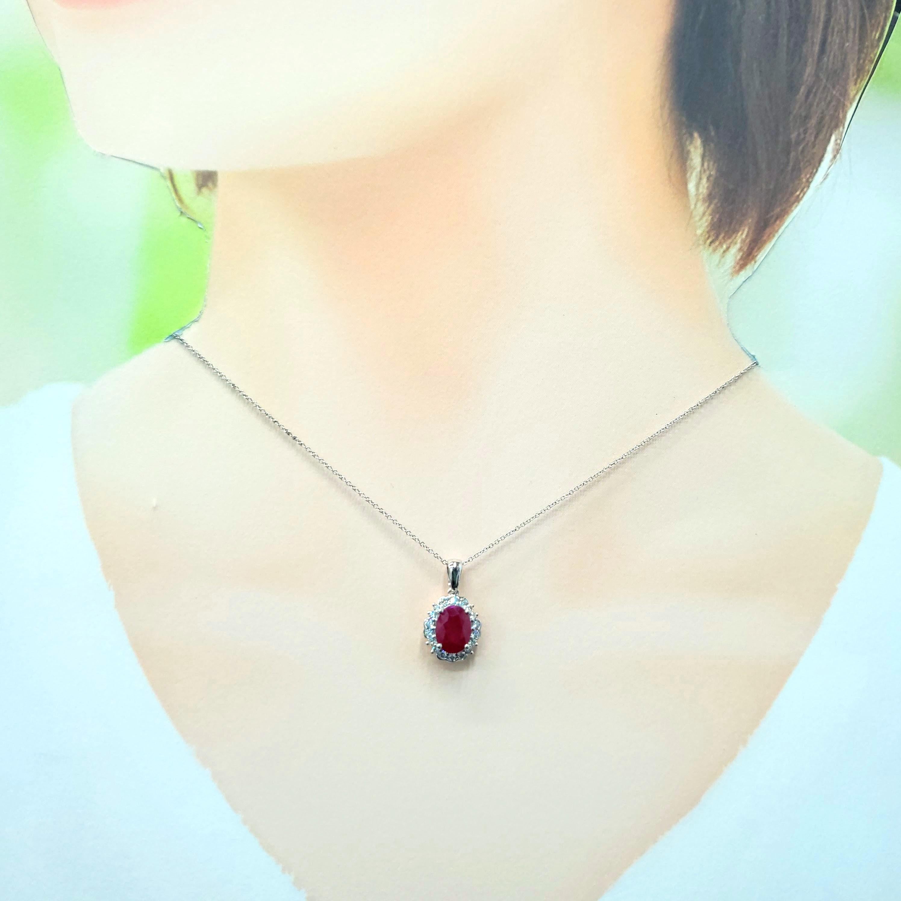 IGI-zertifizierter 2,00-Karat-Burma-Rubin und Diamant-Anhänger aus 18 Karat Weißgold (Moderne) im Angebot