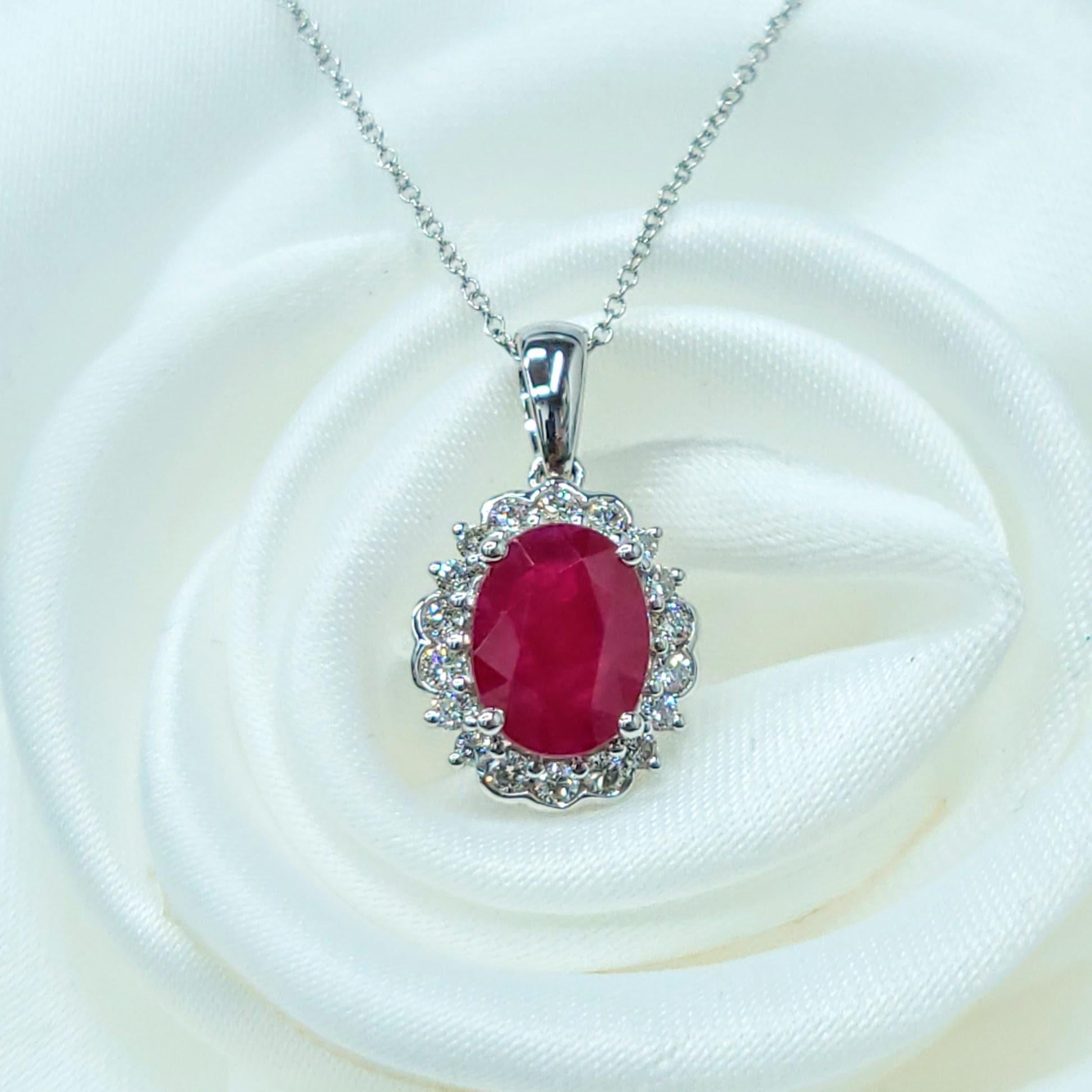 IGI-zertifizierter 2,00-Karat-Burma-Rubin und Diamant-Anhänger aus 18 Karat Weißgold im Angebot 3