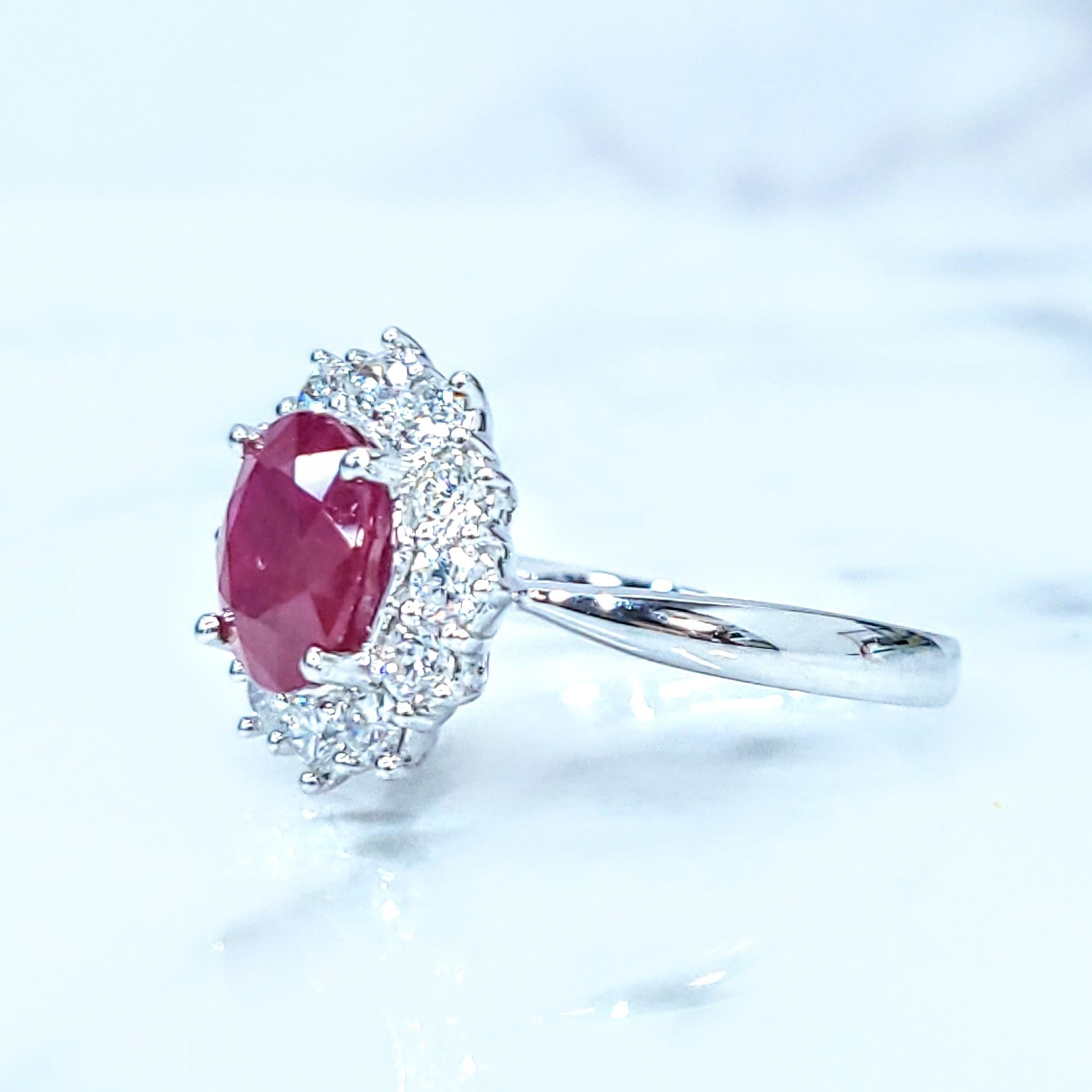 IGI Certified 2.00 Carat Burma Ruby & Diamond Ring in 18K White Gold For Sale 1