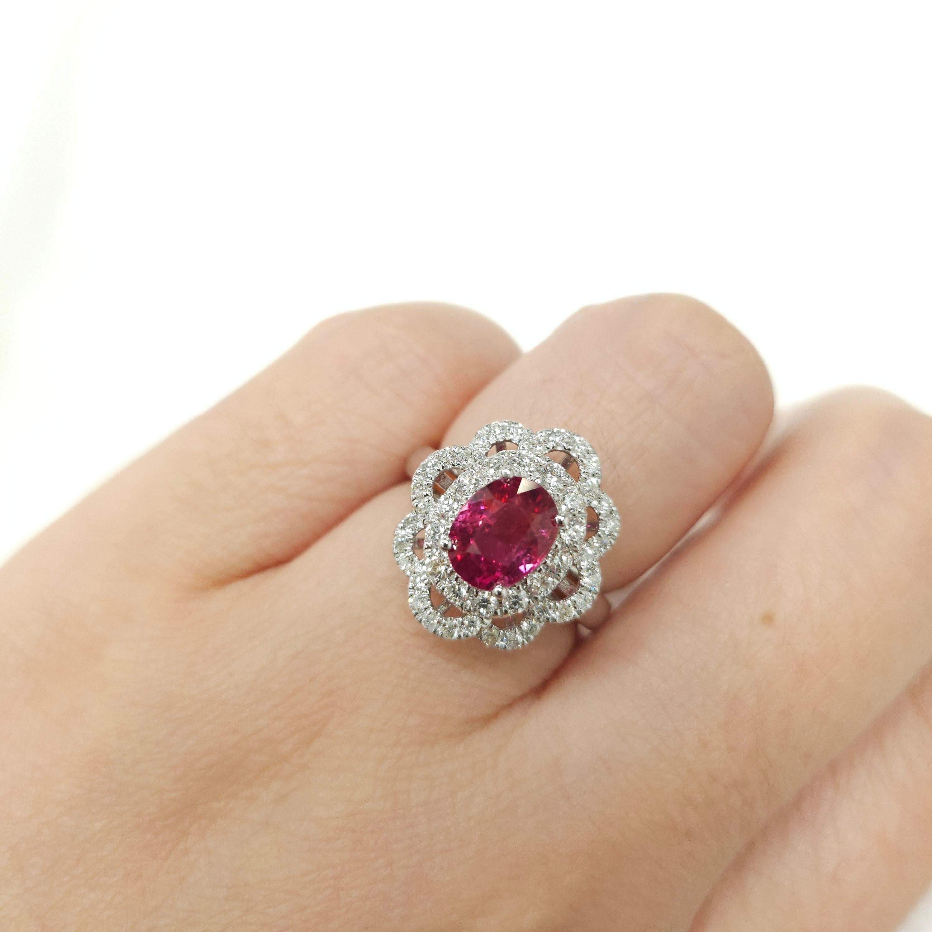 Modern IGI Certified 2.00 Carat No Heat Pink Sapphire & Diamond Ring in 18K White Gold For Sale