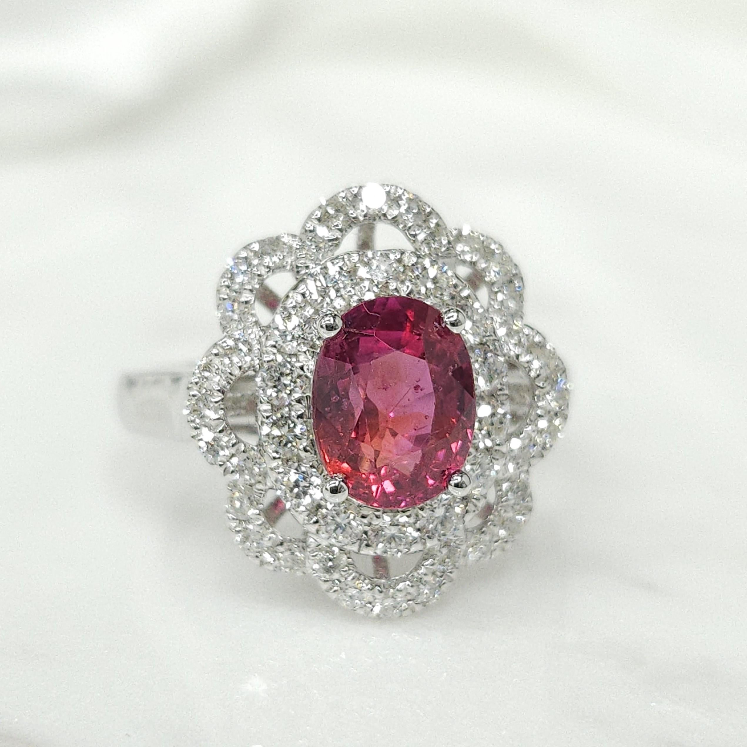 Women's IGI Certified 2.00 Carat No Heat Pink Sapphire & Diamond Ring in 18K White Gold For Sale